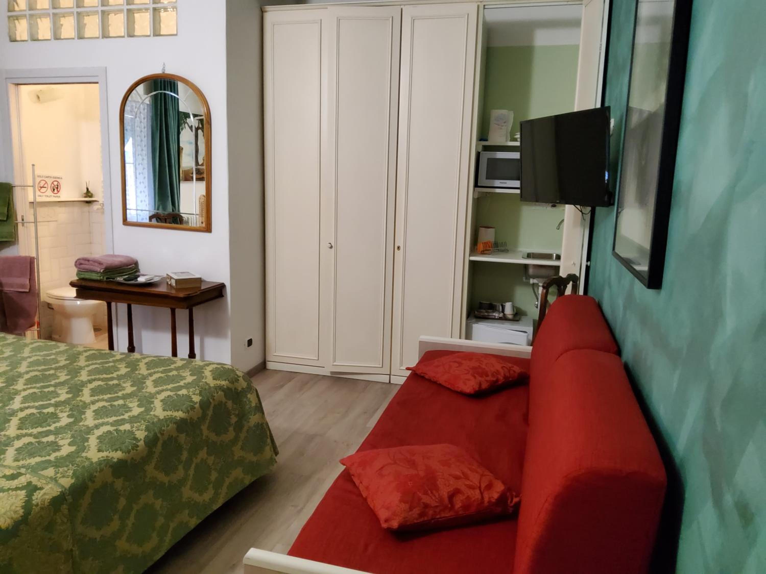hotel room