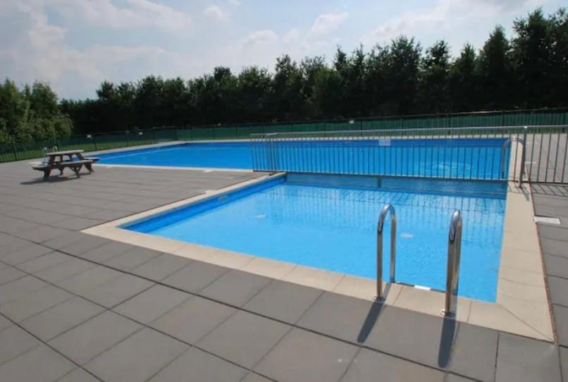 Riante villa 14p Hottub 6 slpkmr nabij strand view 2