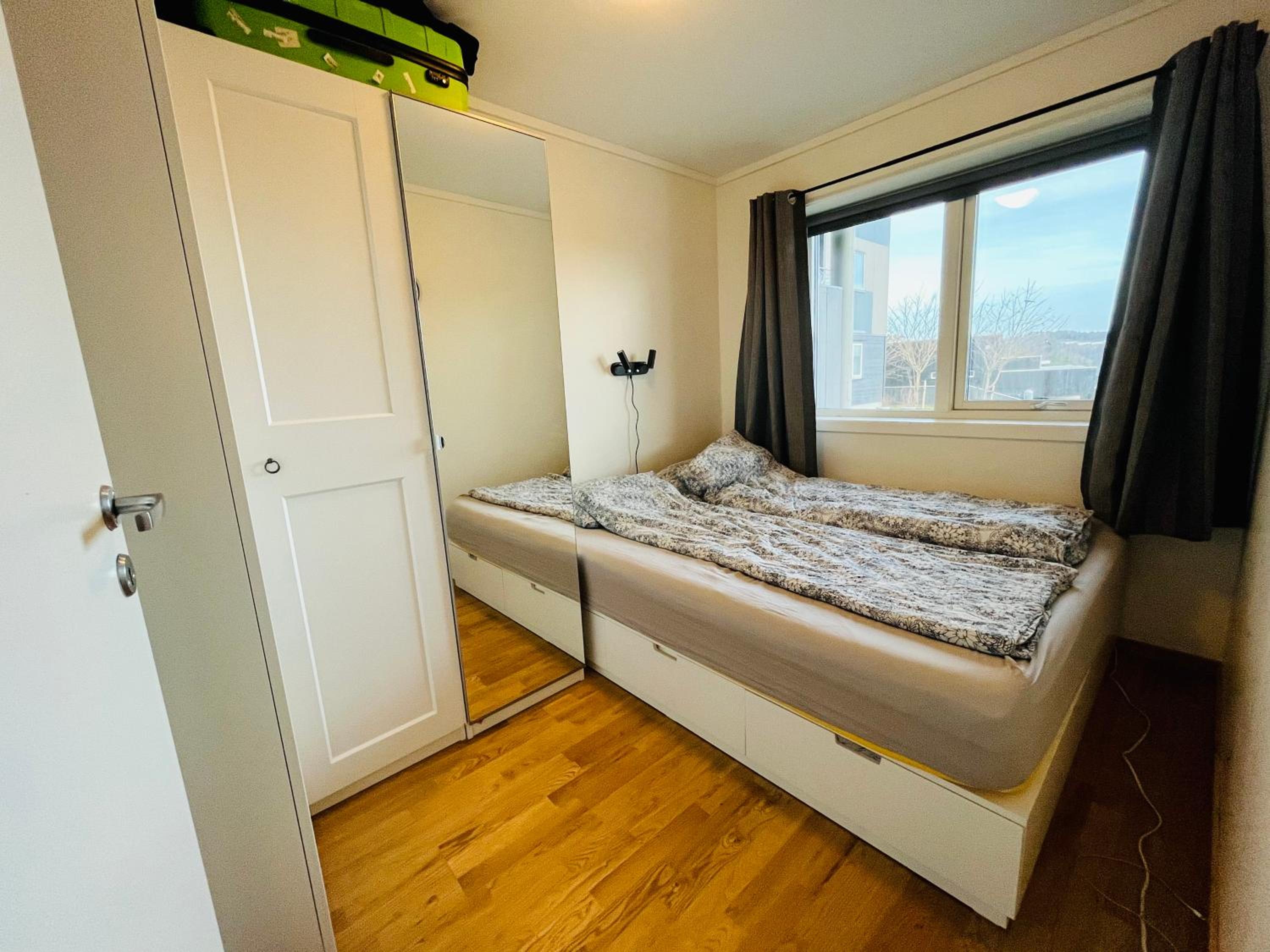 2 bedroom apartment in great location view 5