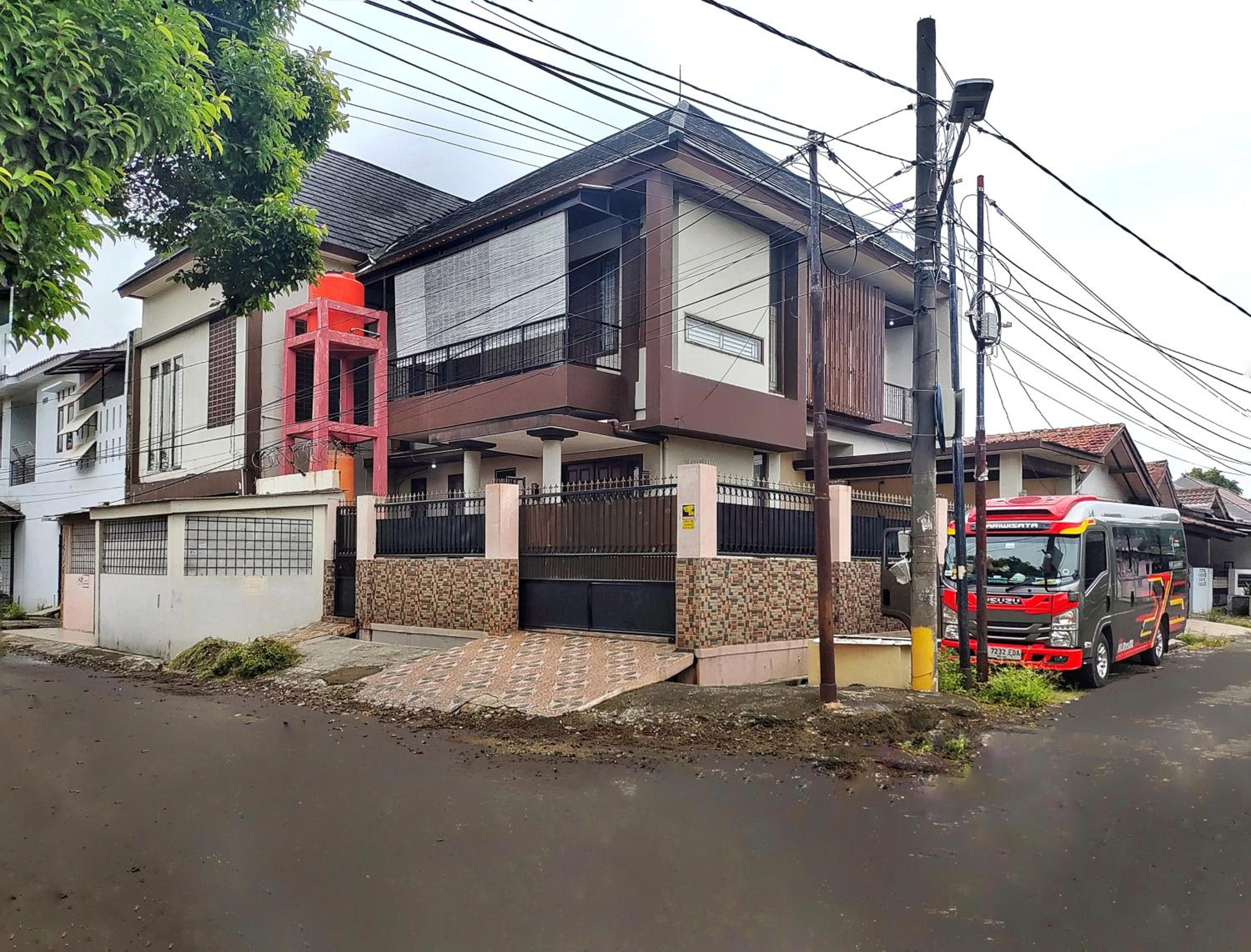 TAMA Guesthouse 15 People for Family or Group view 2