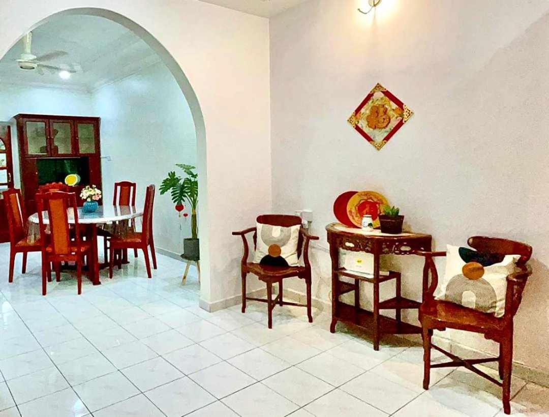 Cozy Modern Classic Home in Ipoh photo 5