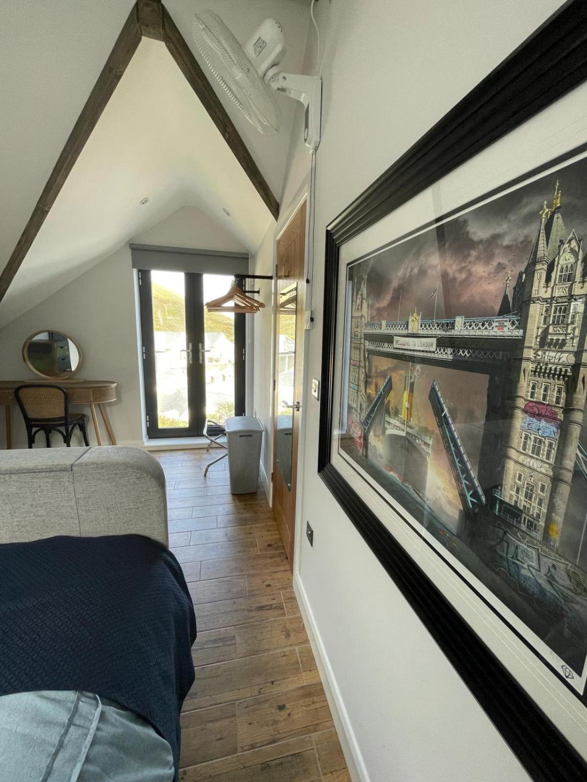 THE ANNEXE AT UPPER BEACH HOUSE view 4