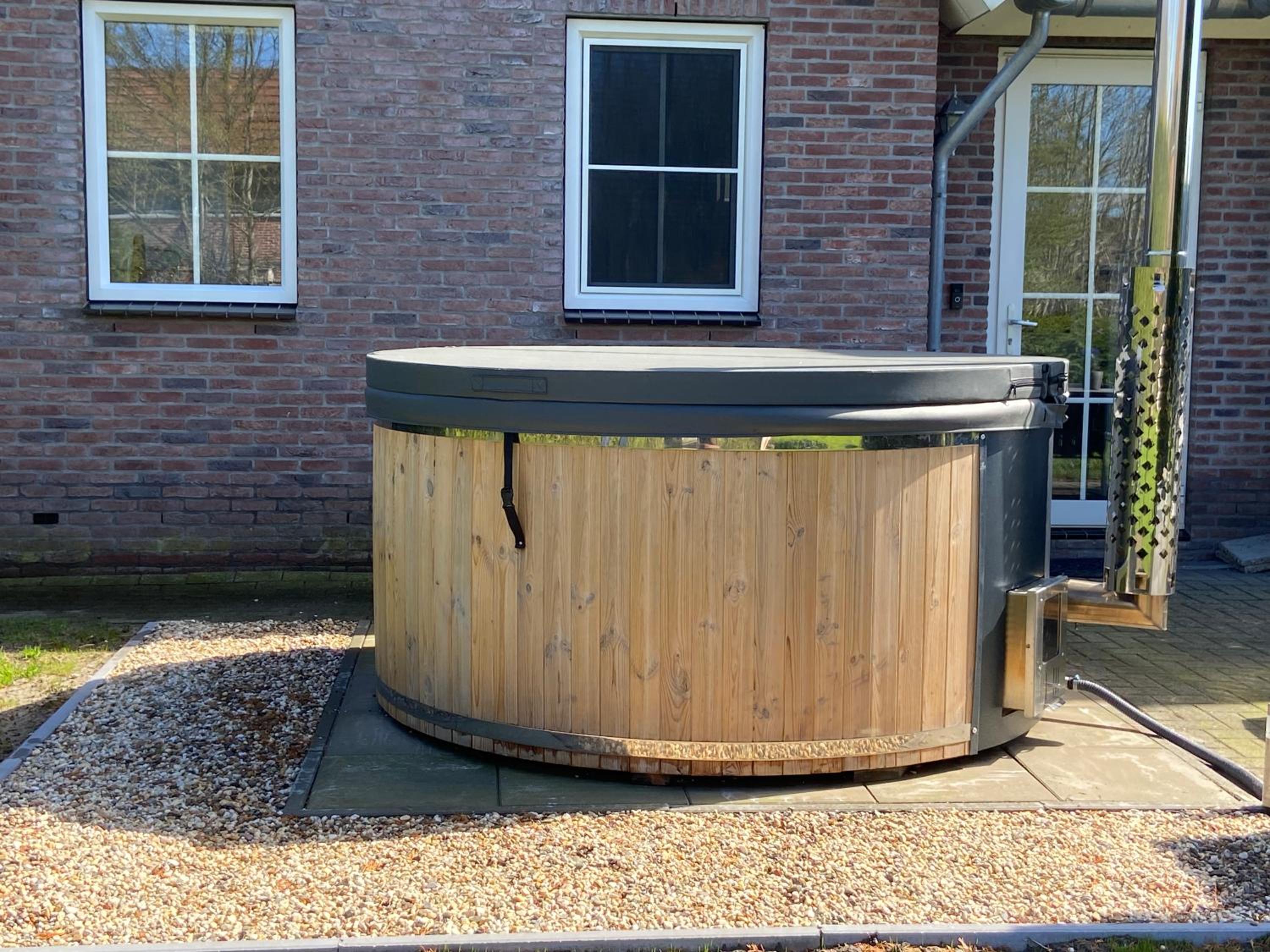 Riante villa 14p Hottub 6 slpkmr nabij strand view 3
