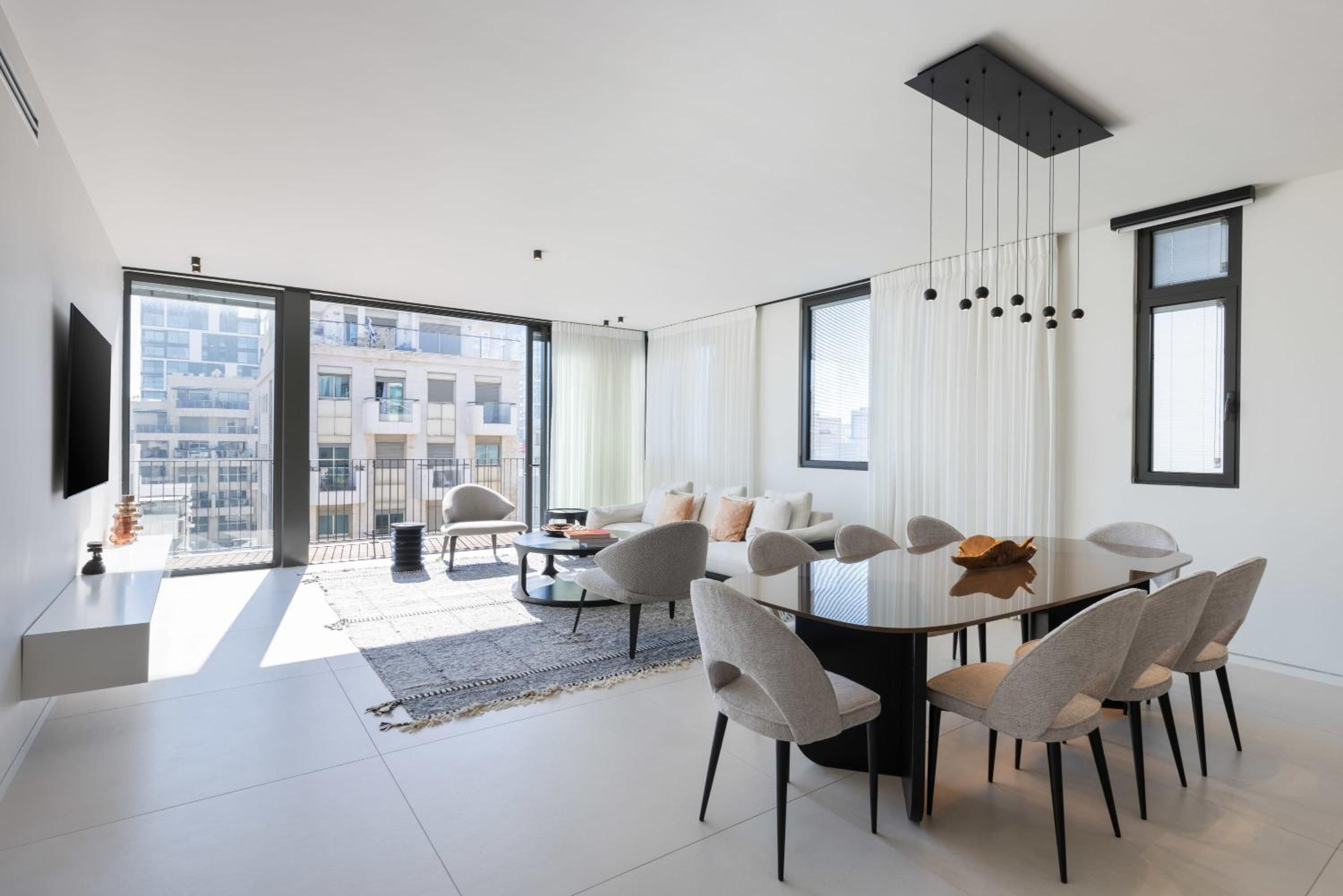 High Living Sea View by Five Stay view 3