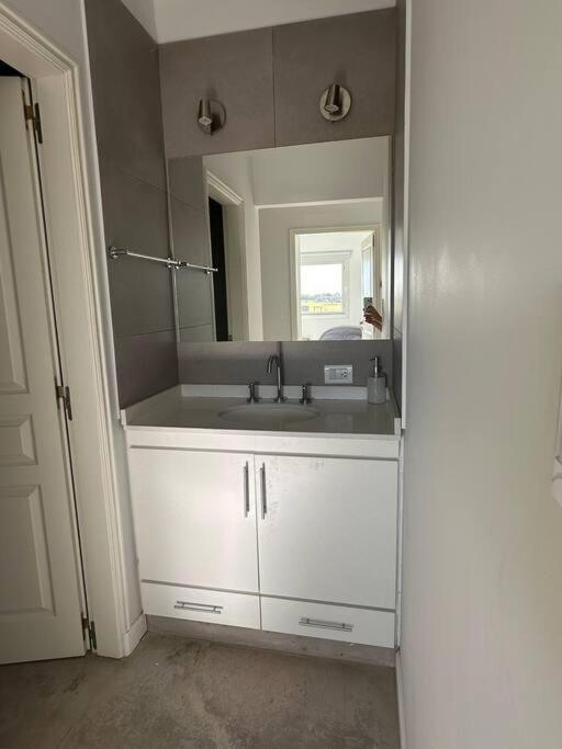 Casa Quinta en Barrio Cerr - 6 huesp - ropa blanca!