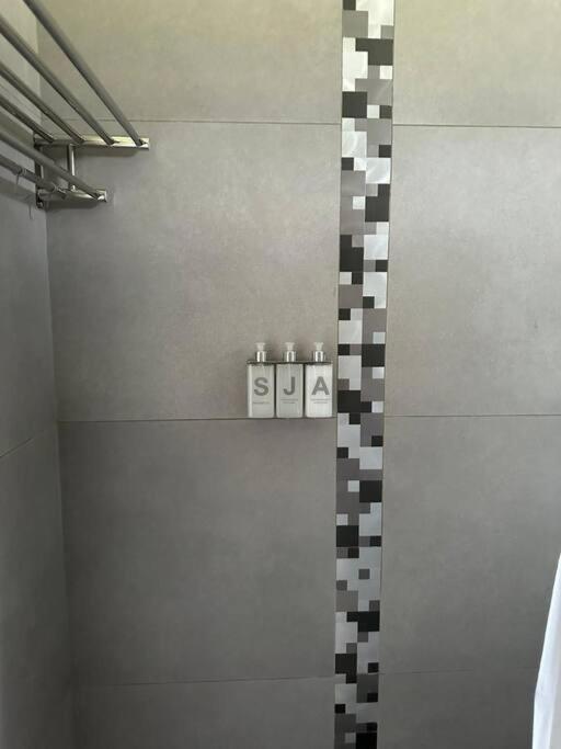 Casa Quinta en Barrio Cerr - 6 huesp - ropa blanca!