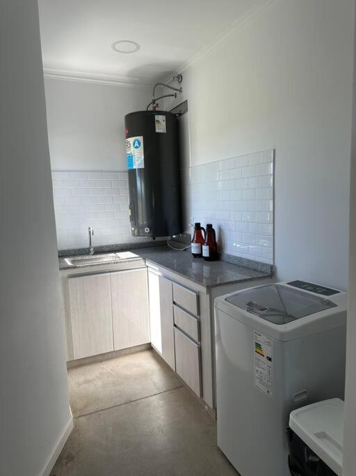 Casa Quinta en Barrio Cerr - 6 huesp - ropa blanca!