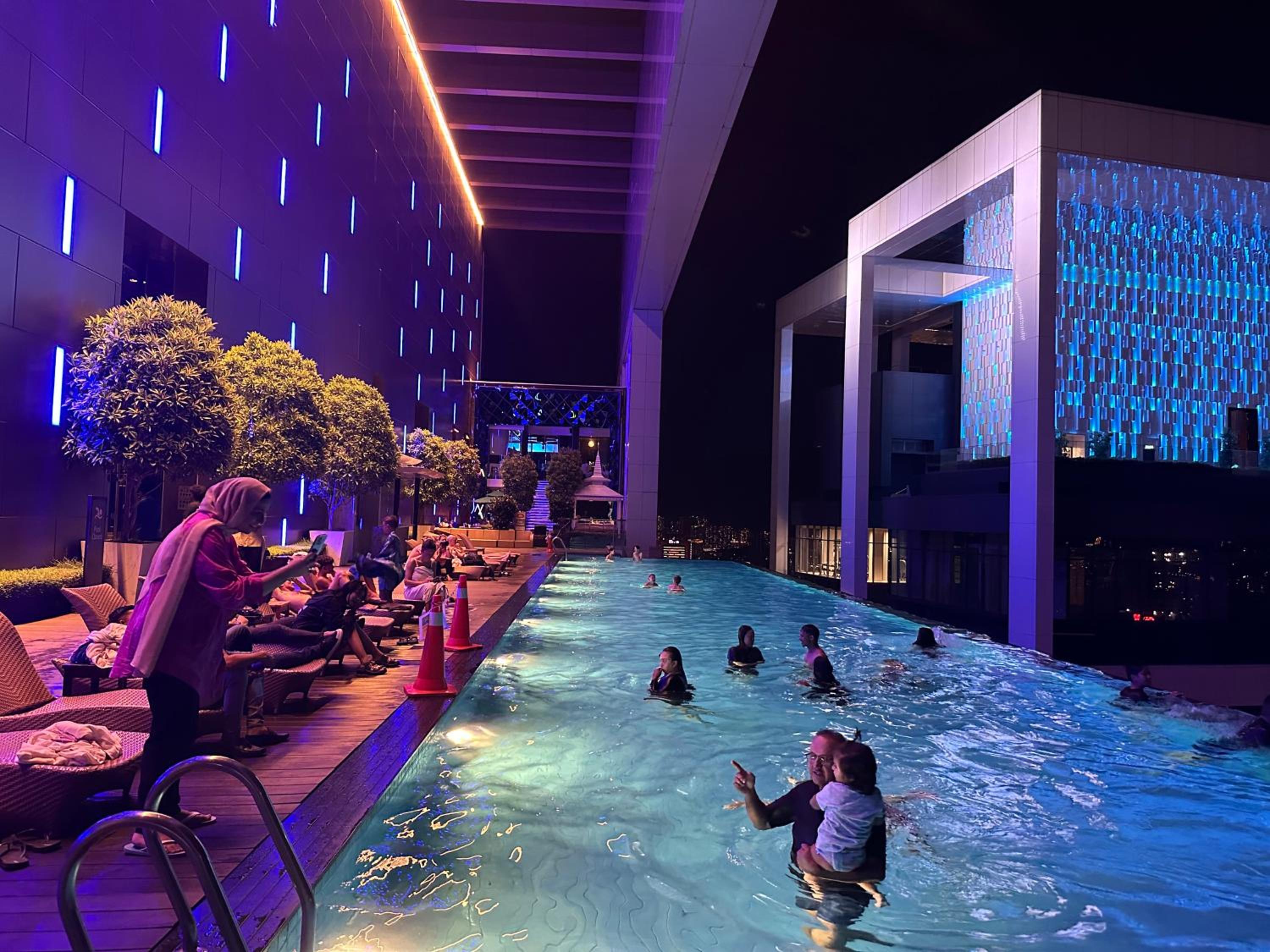 Platinum suites by BLUE SKY