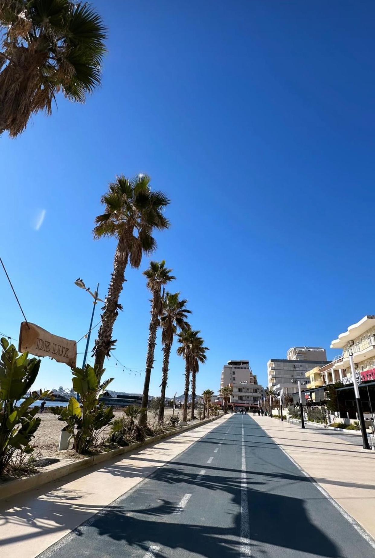 Chrigrey Holiday Apartments & Durres Beach