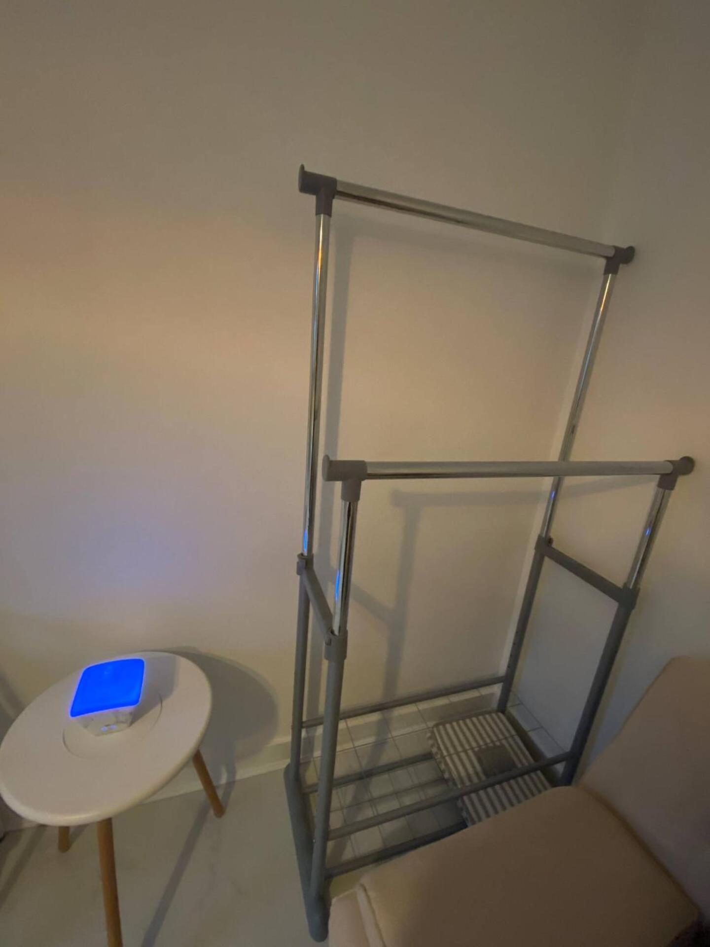 XL Bright Room+Parking+Fridge+Micro - 20min London Bridge - 3 min walk to Train/Bus Station