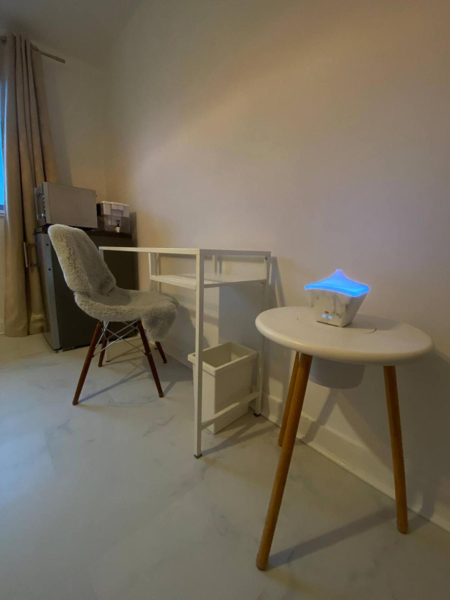 XL Bright Room+Parking+Fridge+Micro - 20min London Bridge - 3 min walk to Train/Bus Station