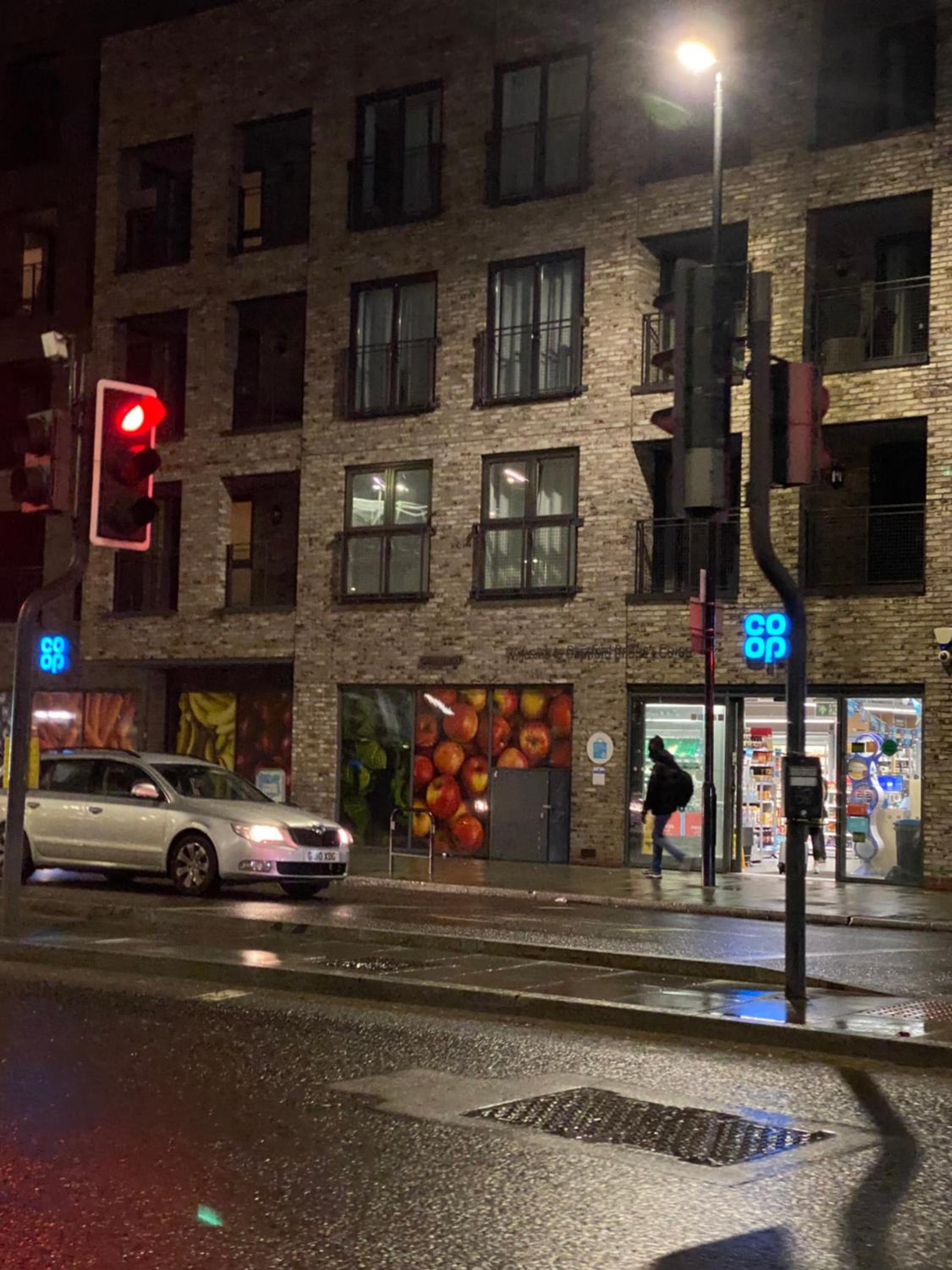 XL Bright Room+Parking+Fridge+Micro - 20min London Bridge - 3 min walk to Train/Bus Station