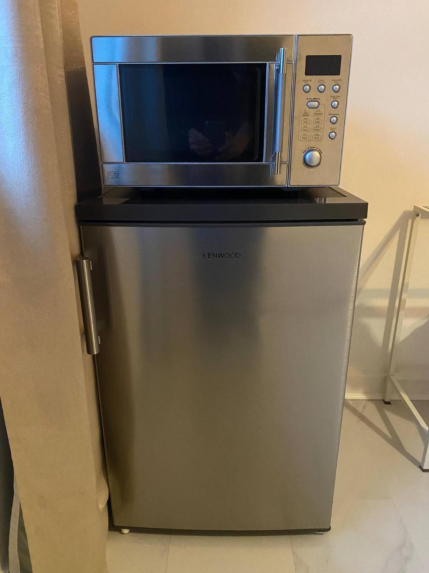 XL Bright Room+Parking+Fridge+Micro - 20min London Bridge - 3 min walk to Train/Bus Station