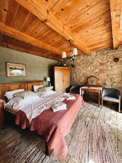 Authentic Stone House Tranquil Villa for Families and Groups