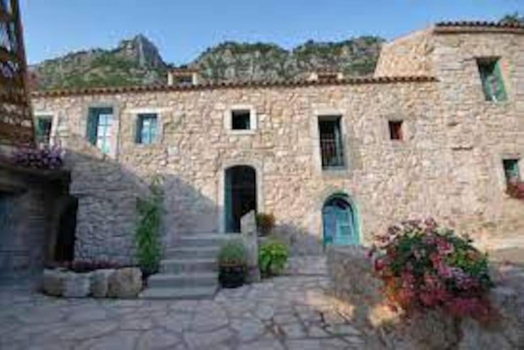 Authentic Stone House Tranquil Villa for Families and Groups