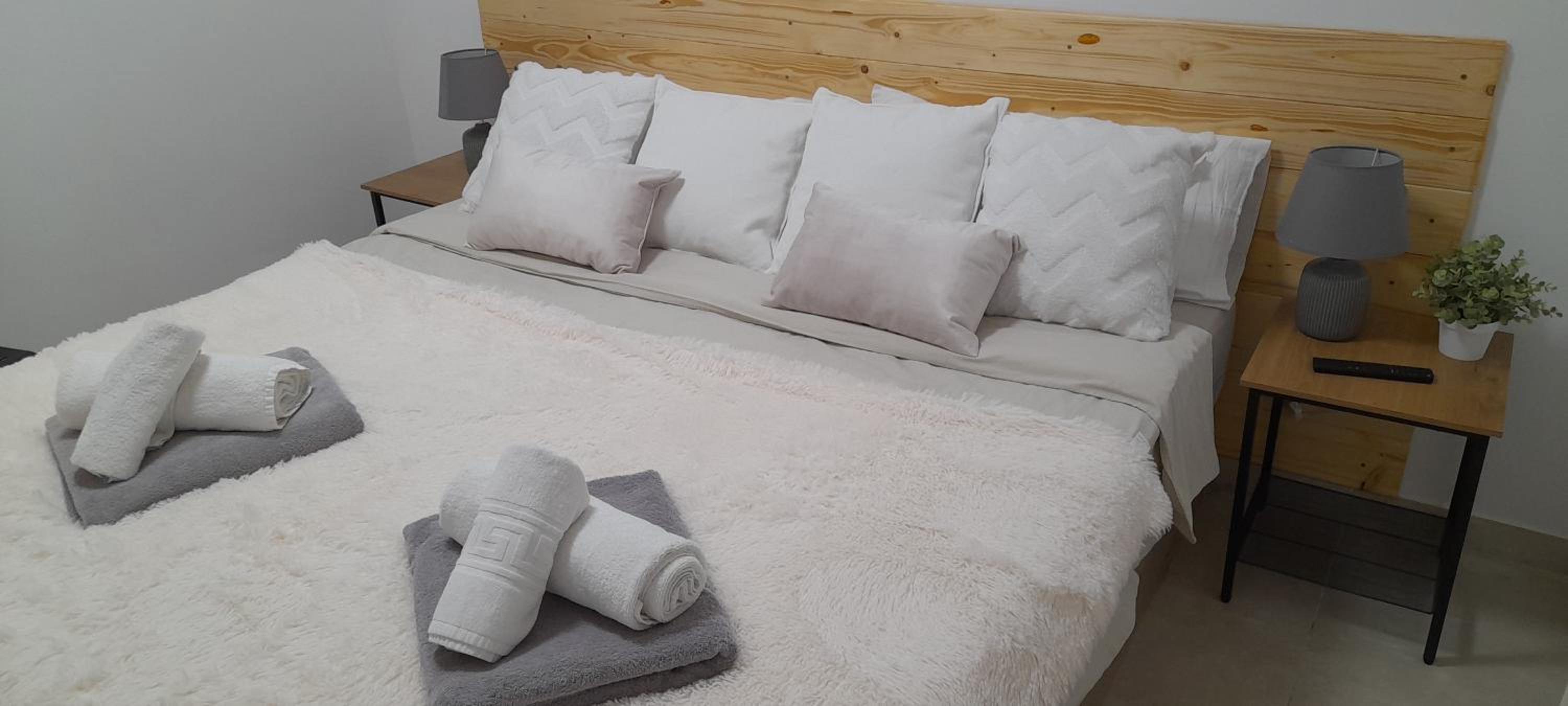 Villa Avril Elegante villa para familias y grupos cerca de Sitges 7 dormitorios Piscina privada XXL