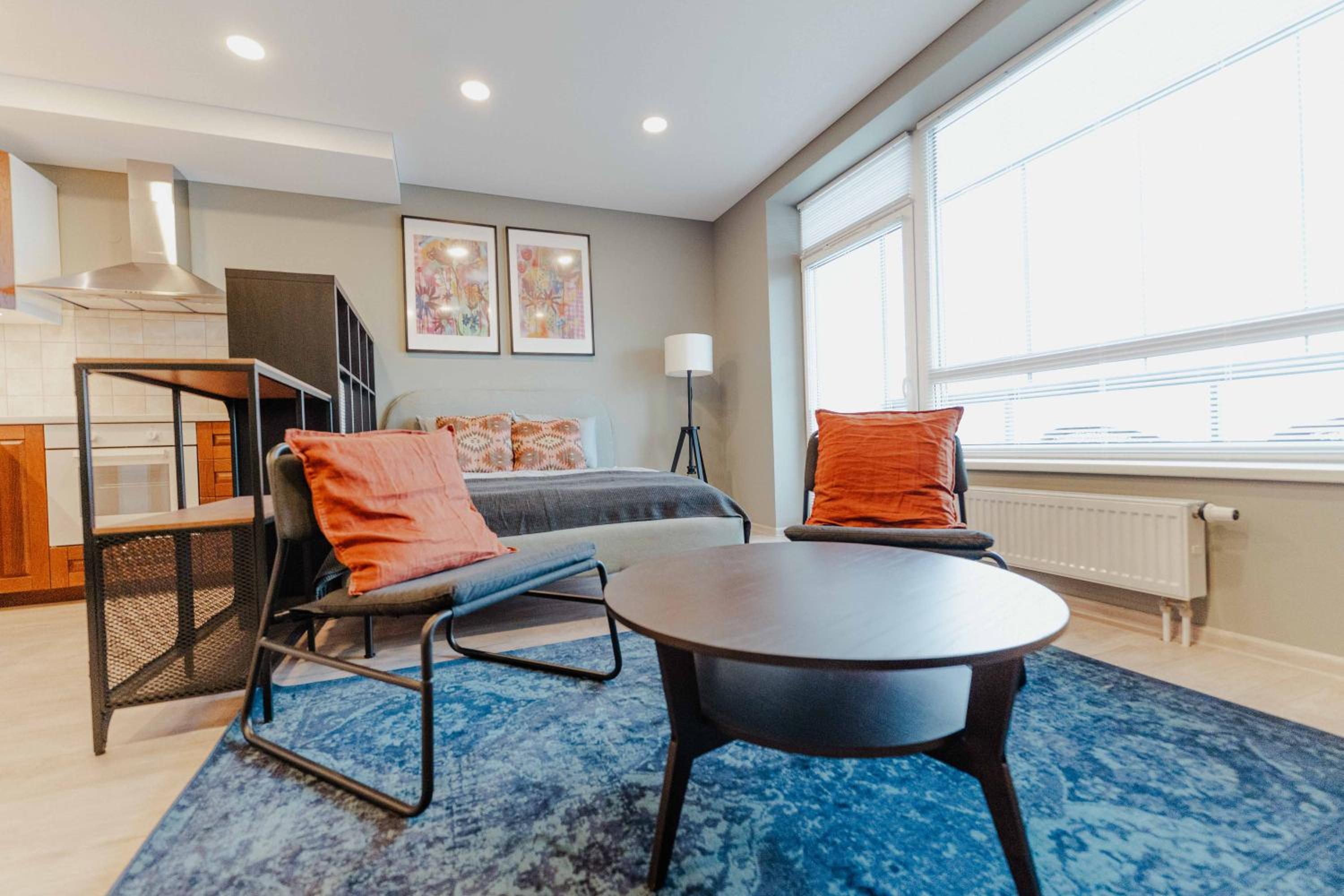 New Modern studio apartment next to the city centre