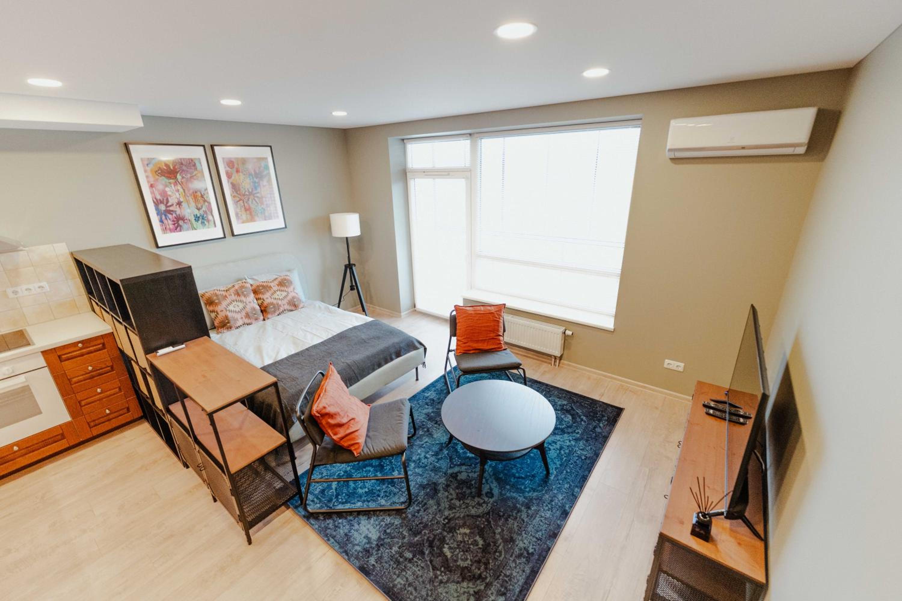 New Modern studio apartment next to the city centre