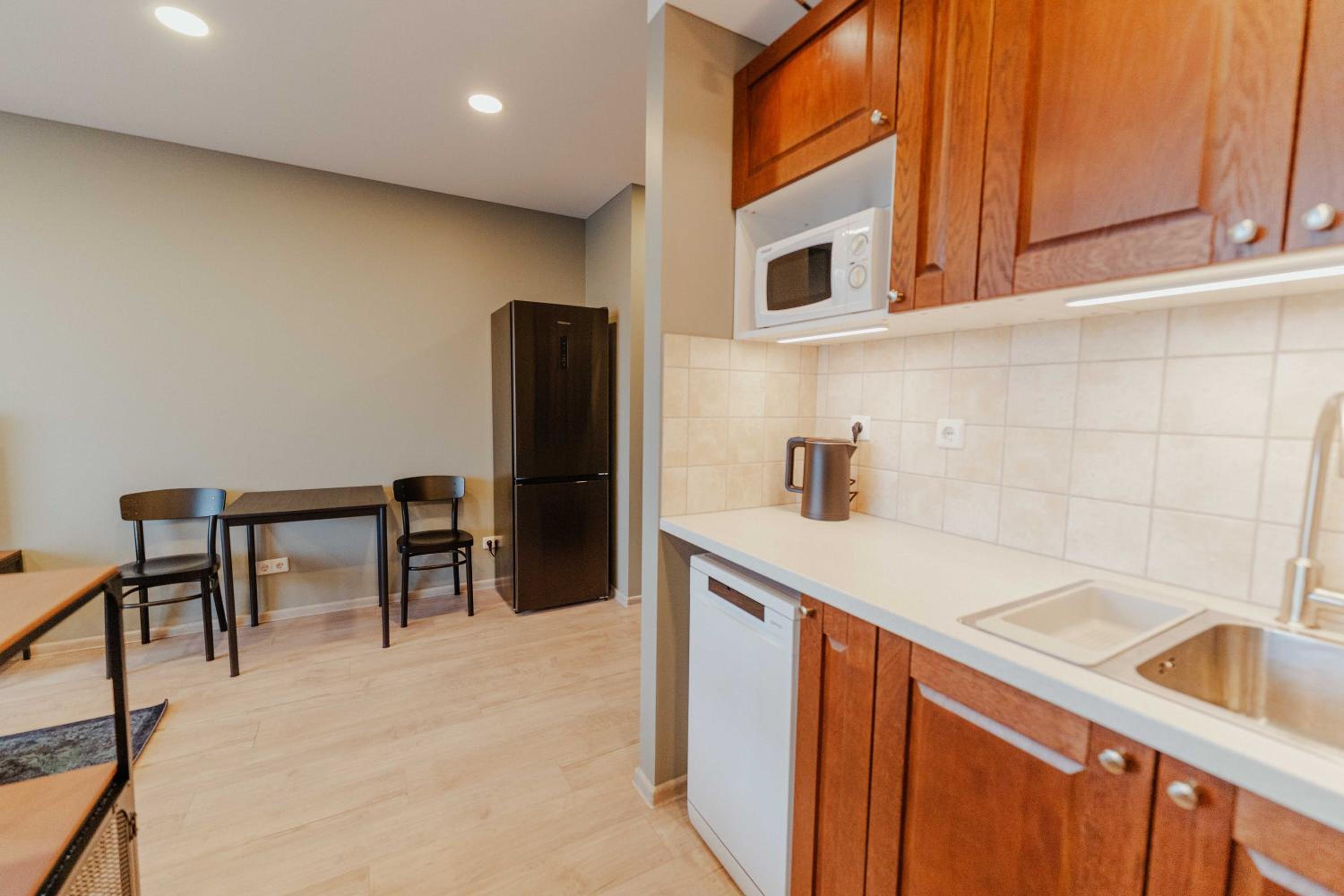 New Modern studio apartment next to the city centre