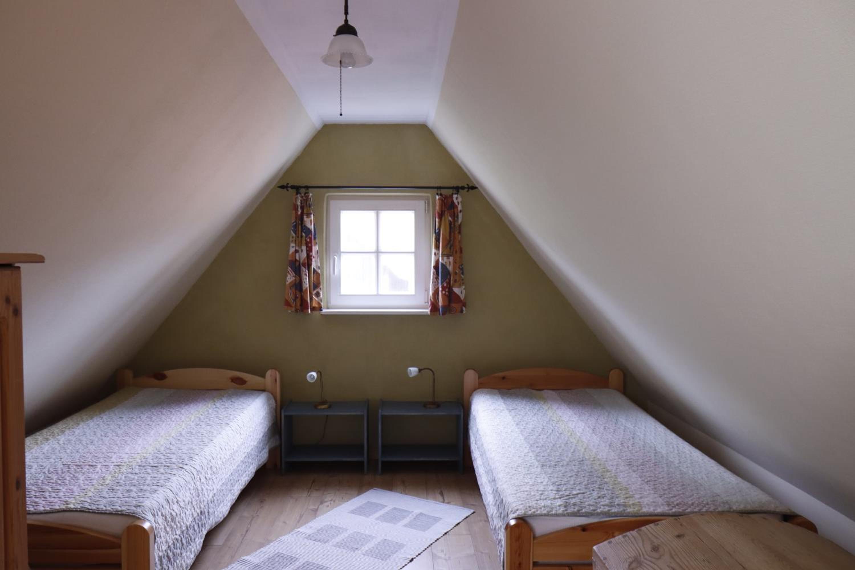 Ferienhaus am Wald mit Klavier, Holzofen, Sauna