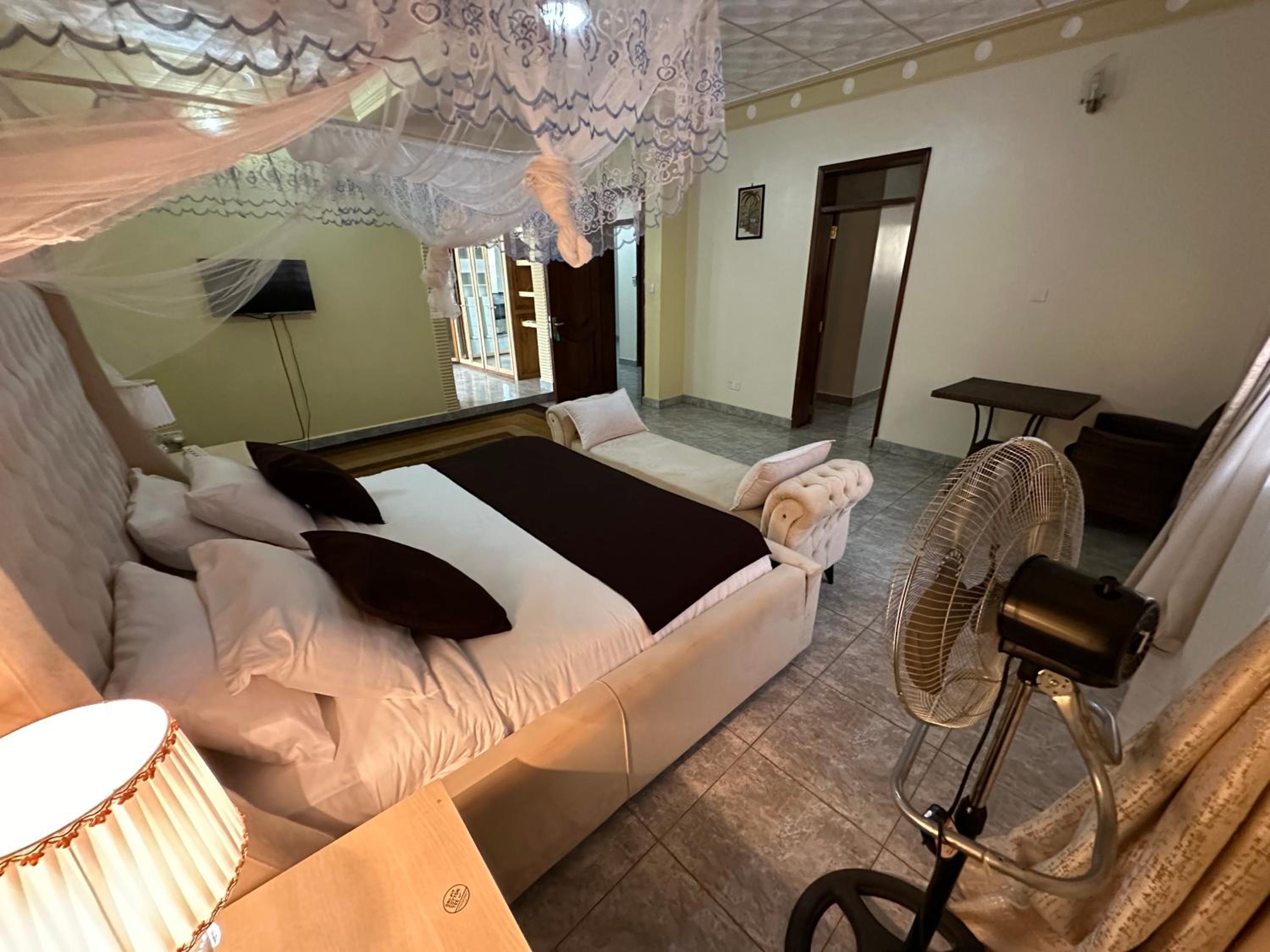 Ezeife Guesthouse