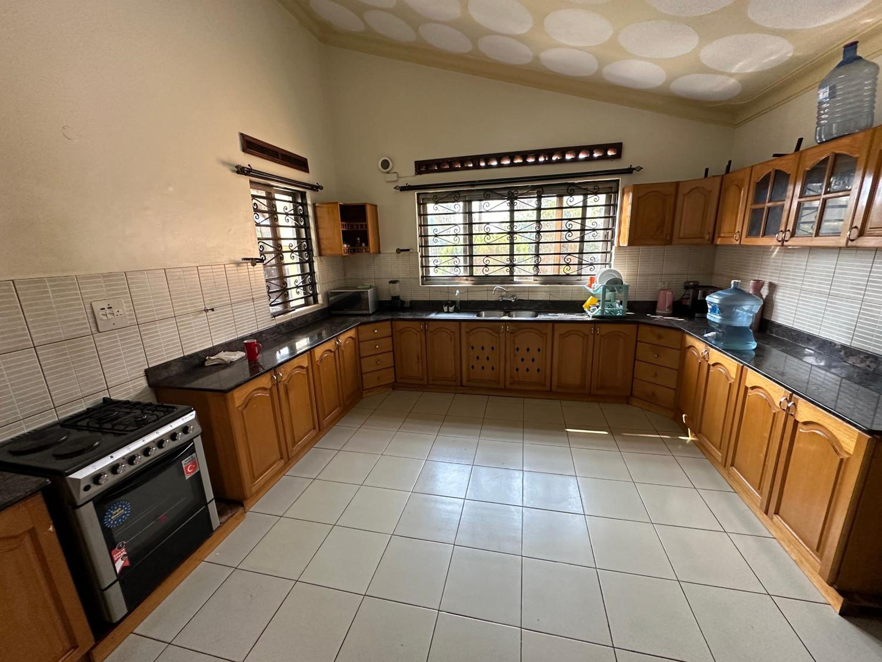Beautiful home opposite Speke Resort Munyonyo near Lake Victoria view 2