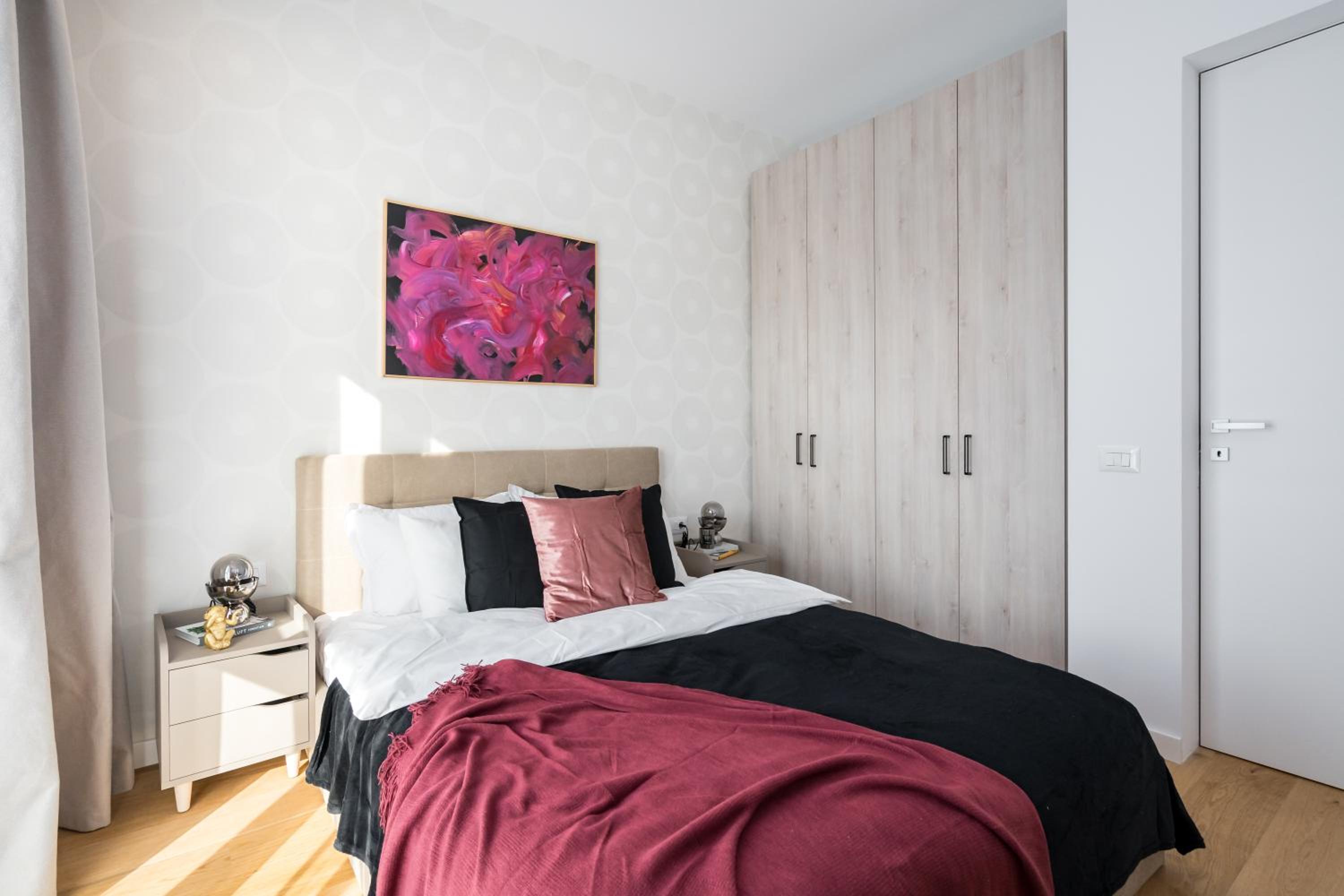 Cozy Business Area 1BR near Aviatiei view 2