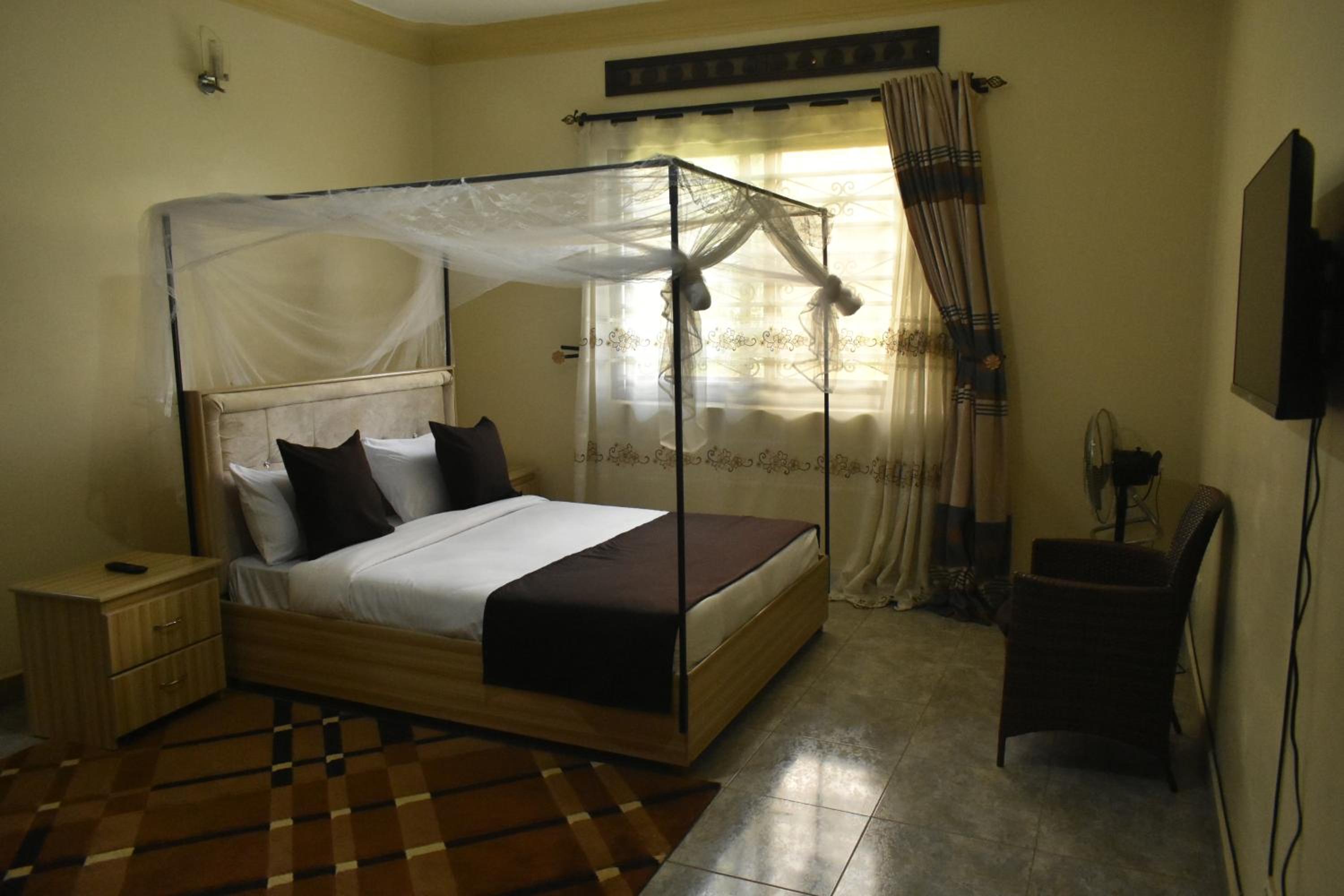 Ezeife Guesthouse