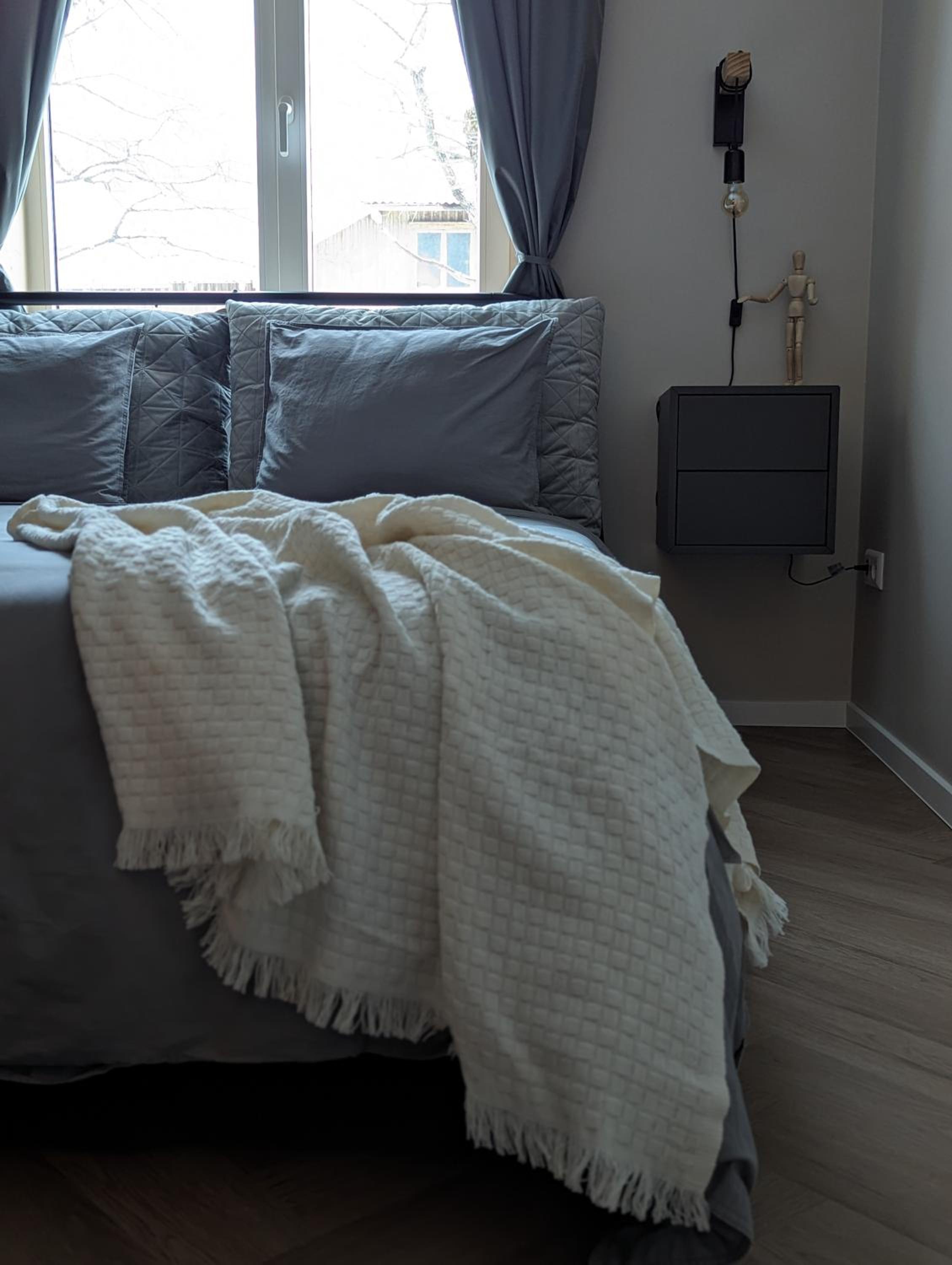 Mere Apartment - Private Yard, Sauna and Pet Friendly