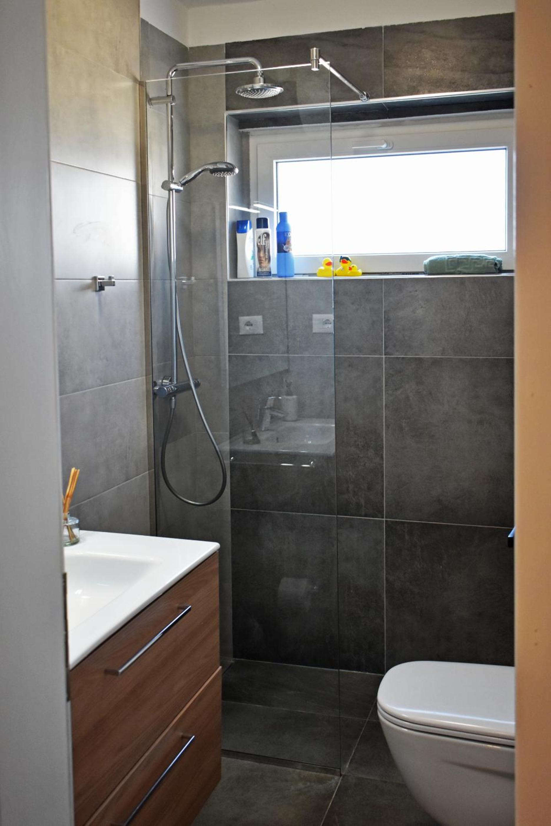 Fit Five Apartment