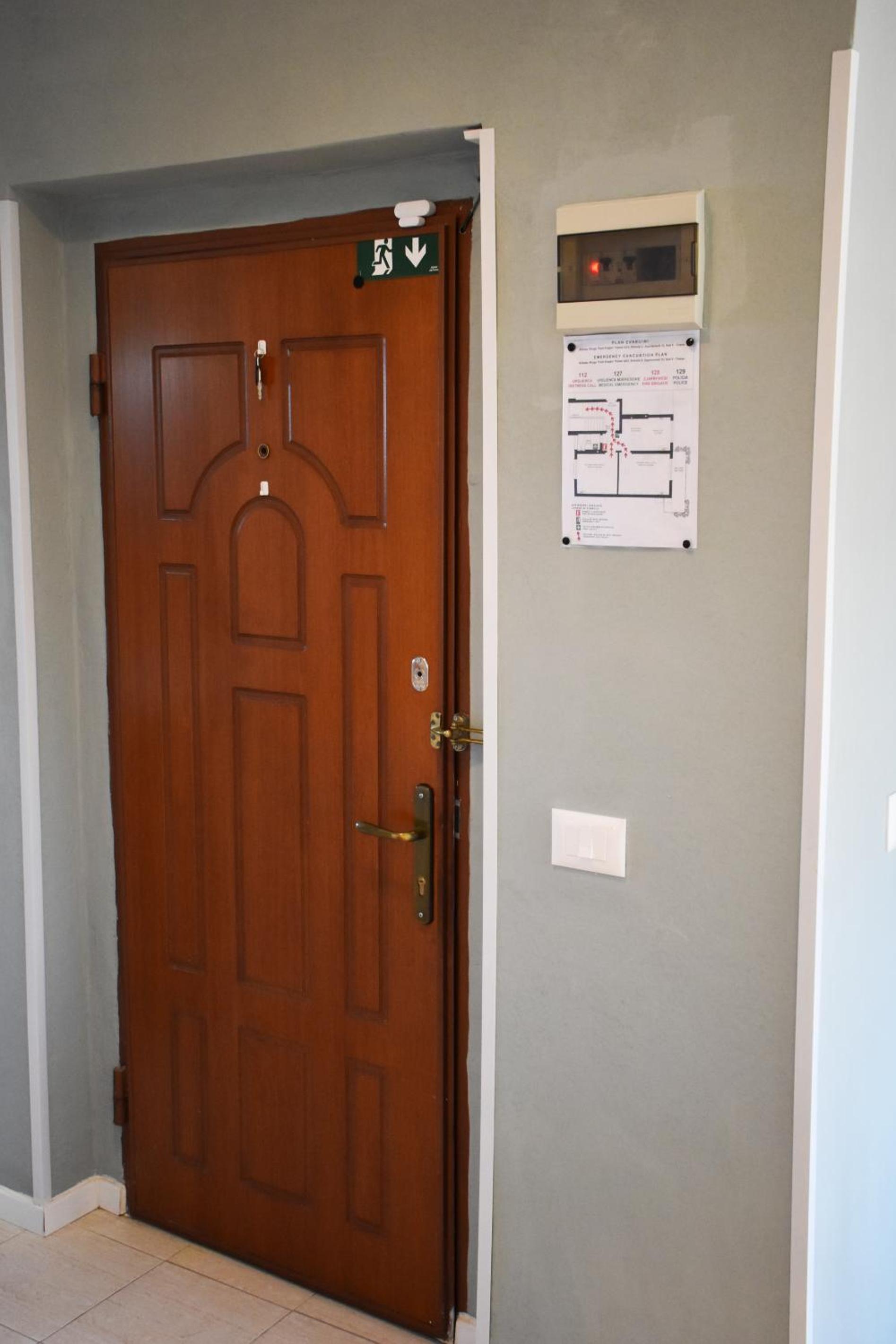 Fit Five Apartment