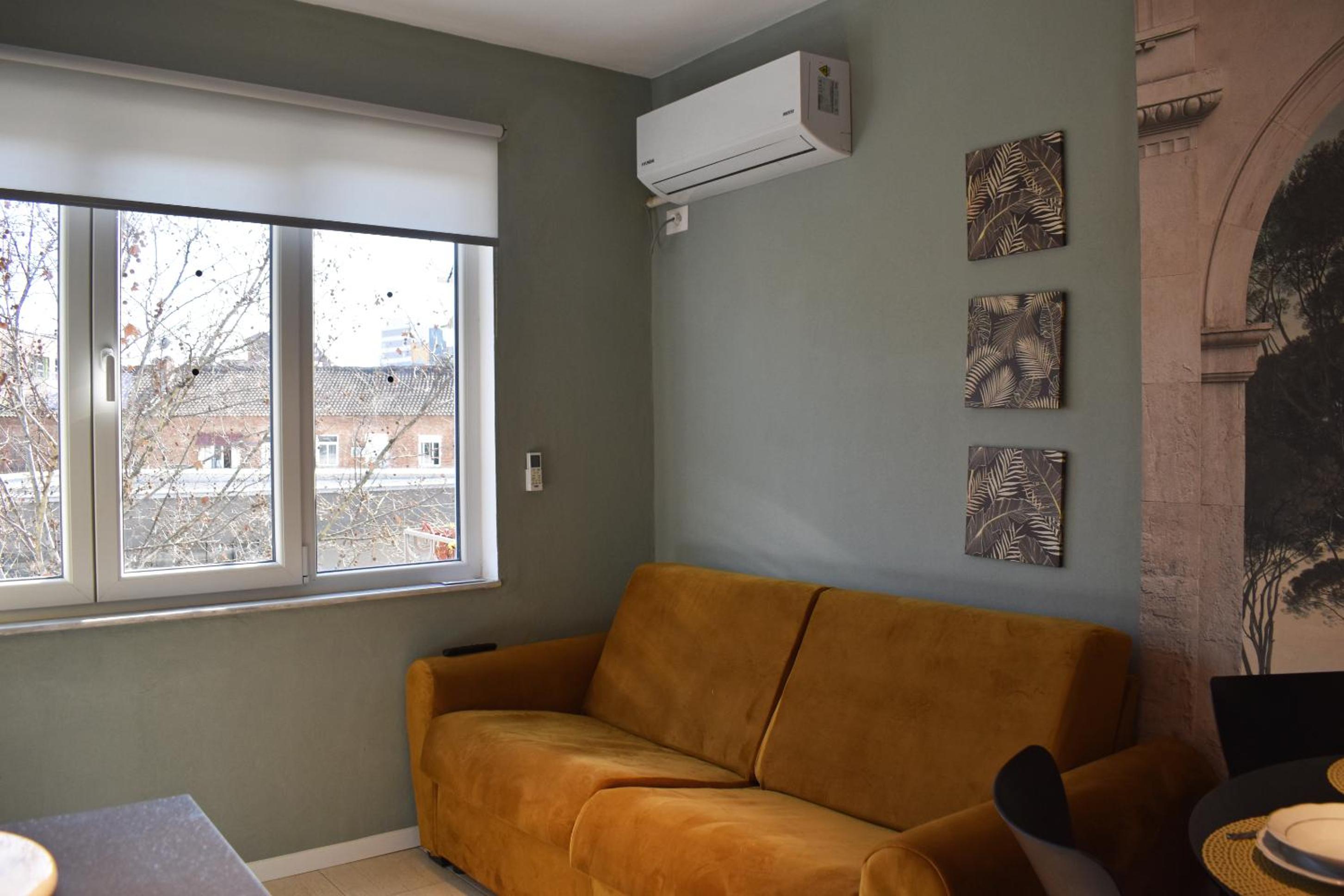 Fit Five Apartment