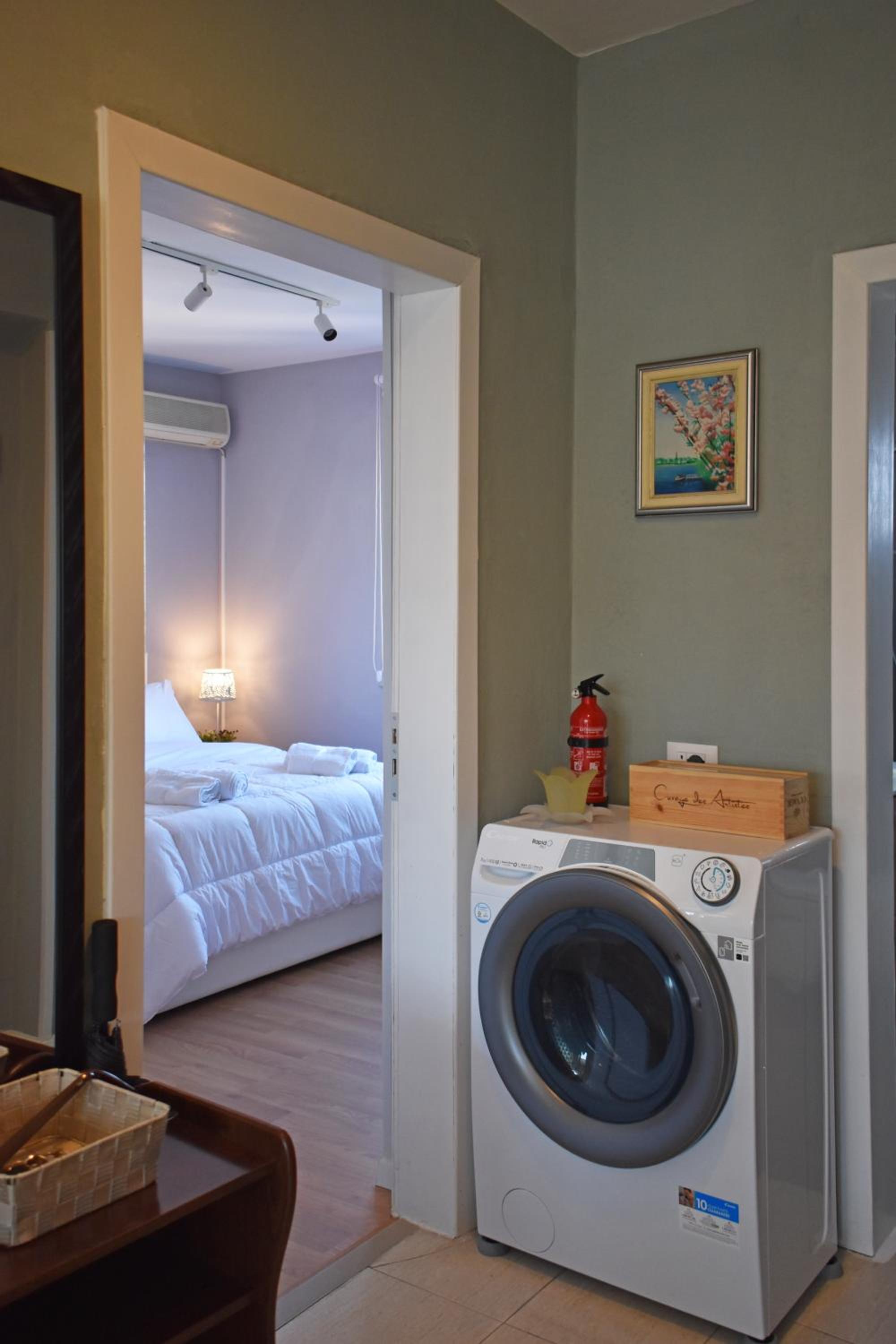 Fit Five Apartment