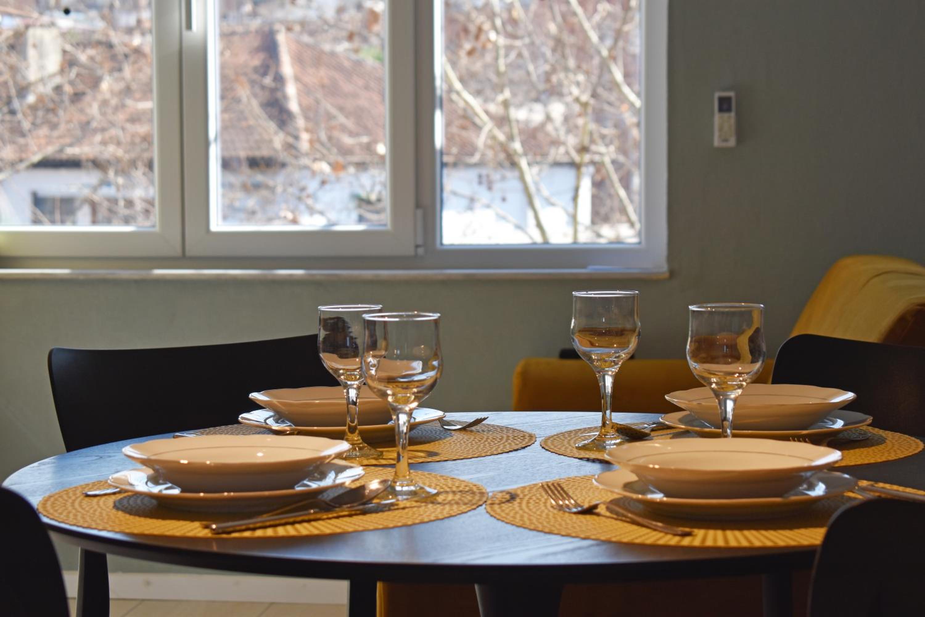 Fit Five Apartment