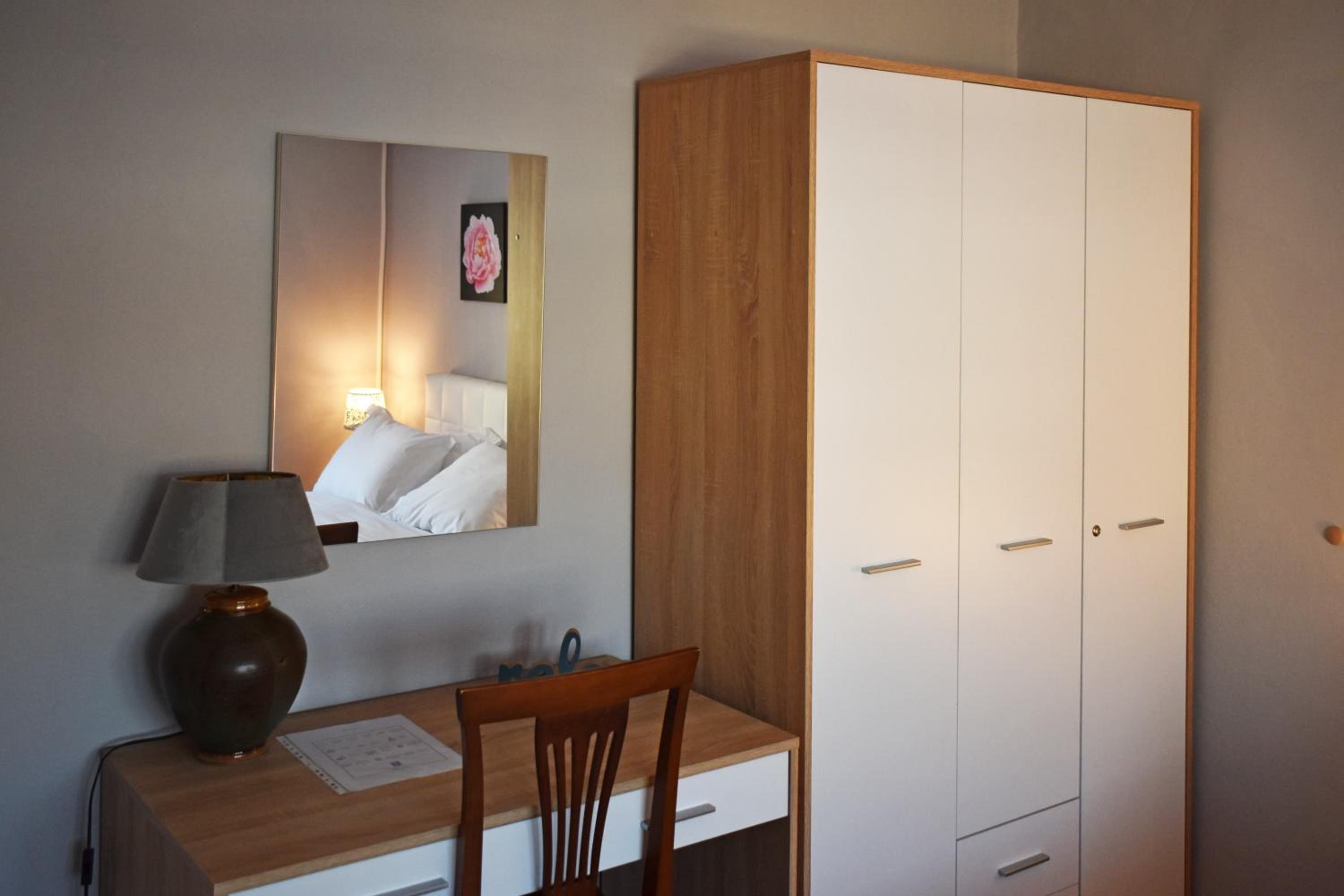 Fit Five Apartment