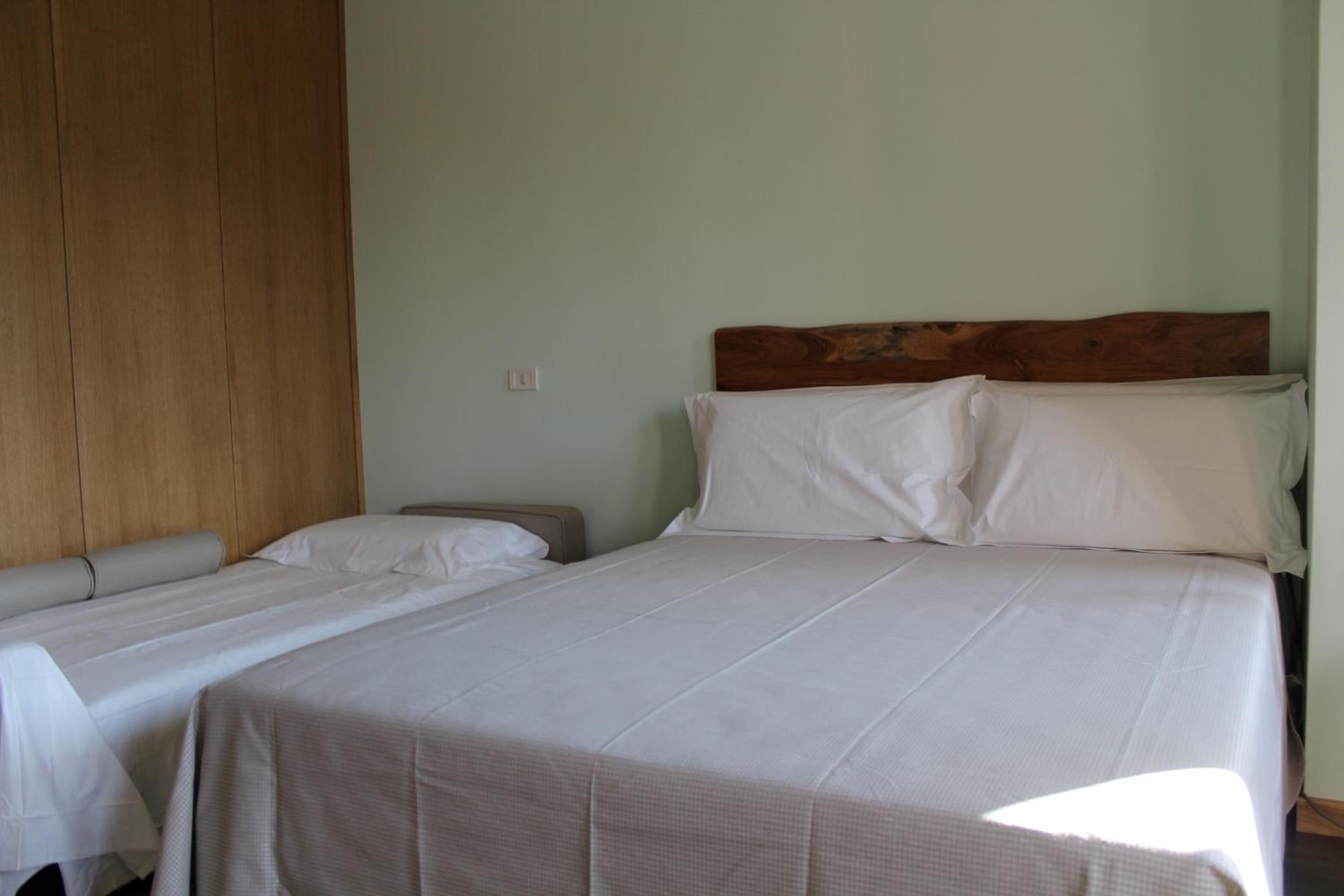 Bari Center Rooms view 4