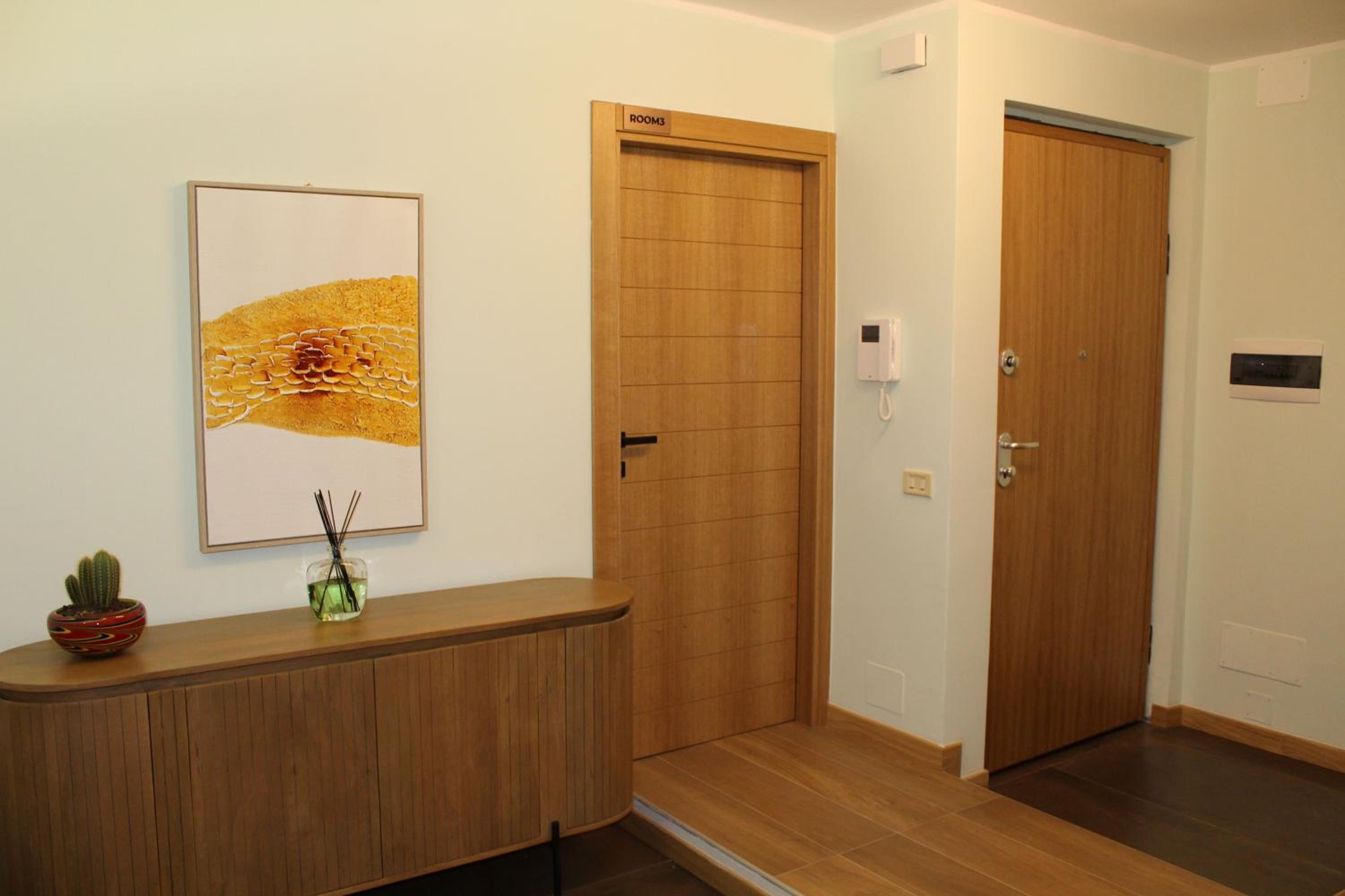 Bari Center Rooms view 2