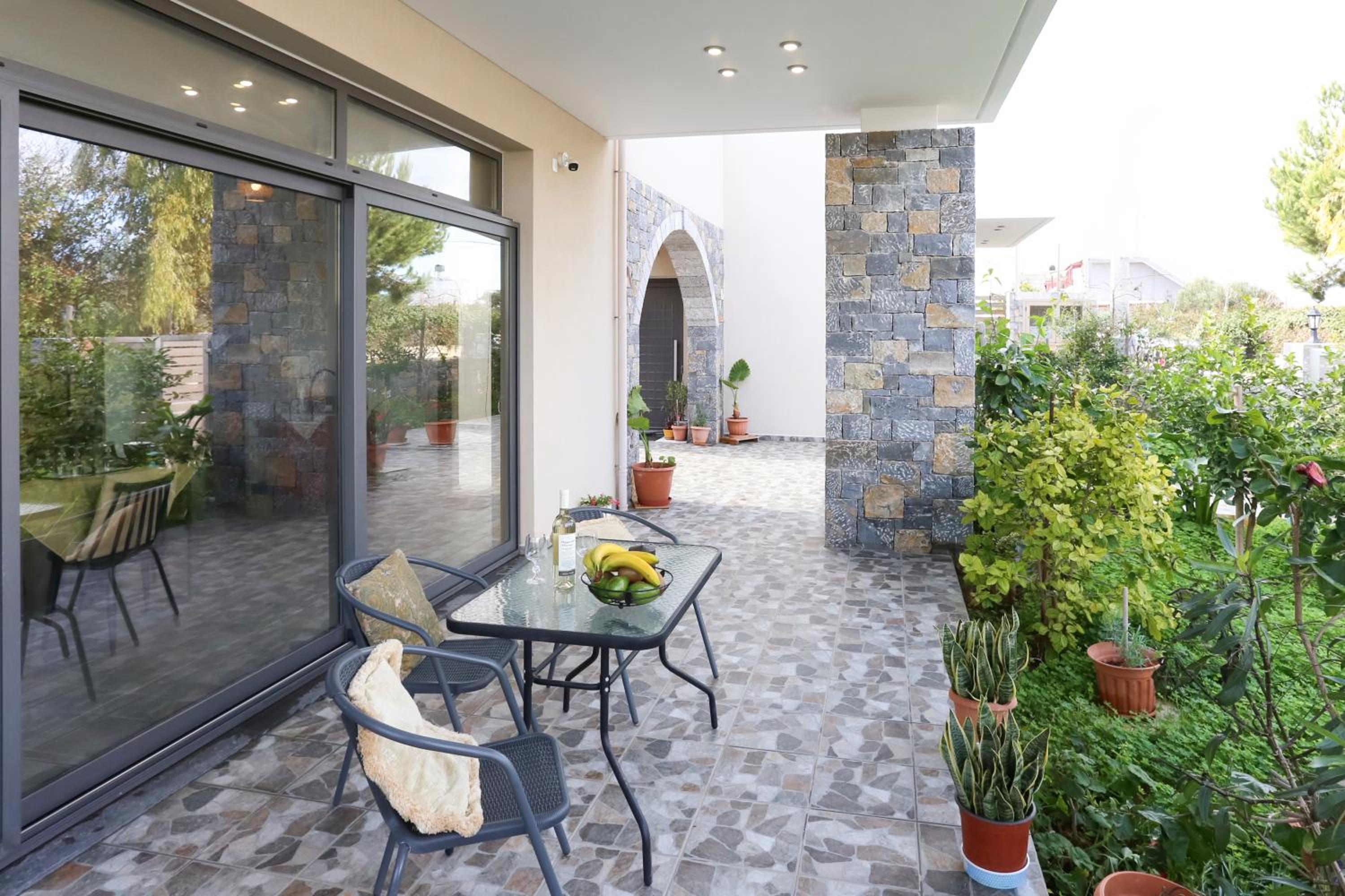 Nikolas Villa