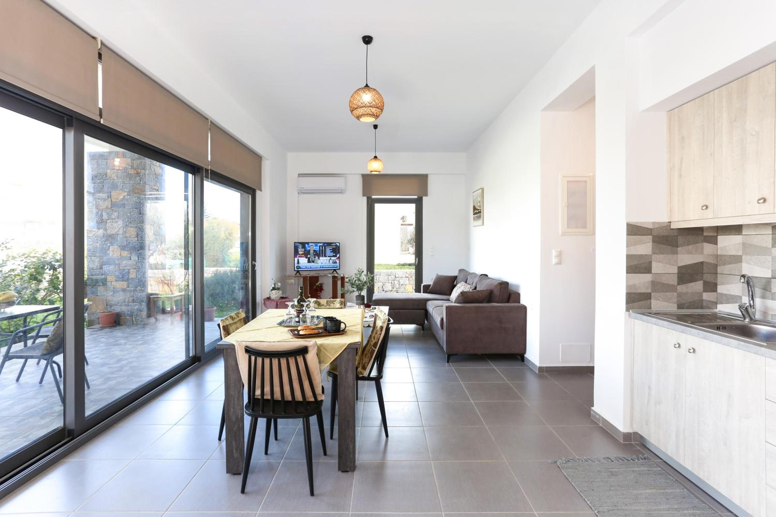 Nikolas Villa
