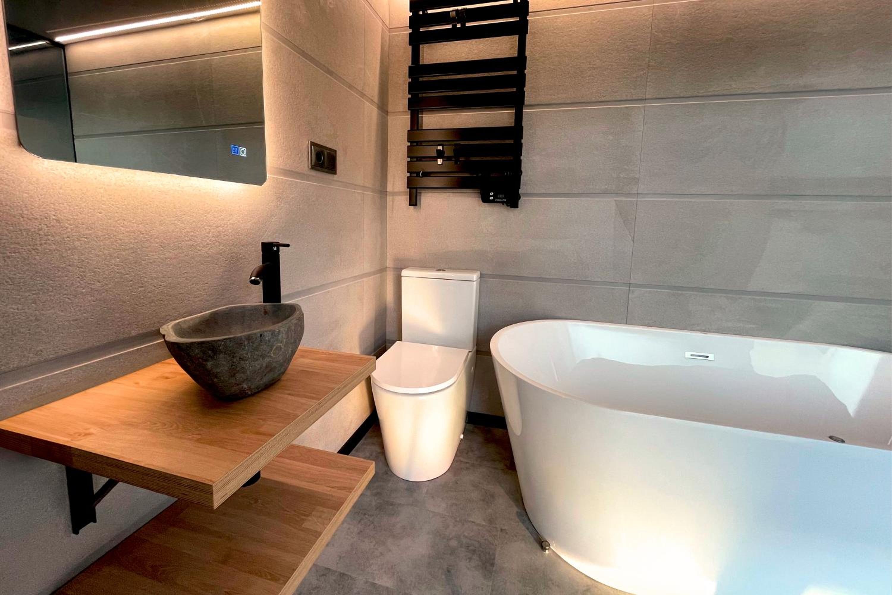LA TIERRUCA HOMES