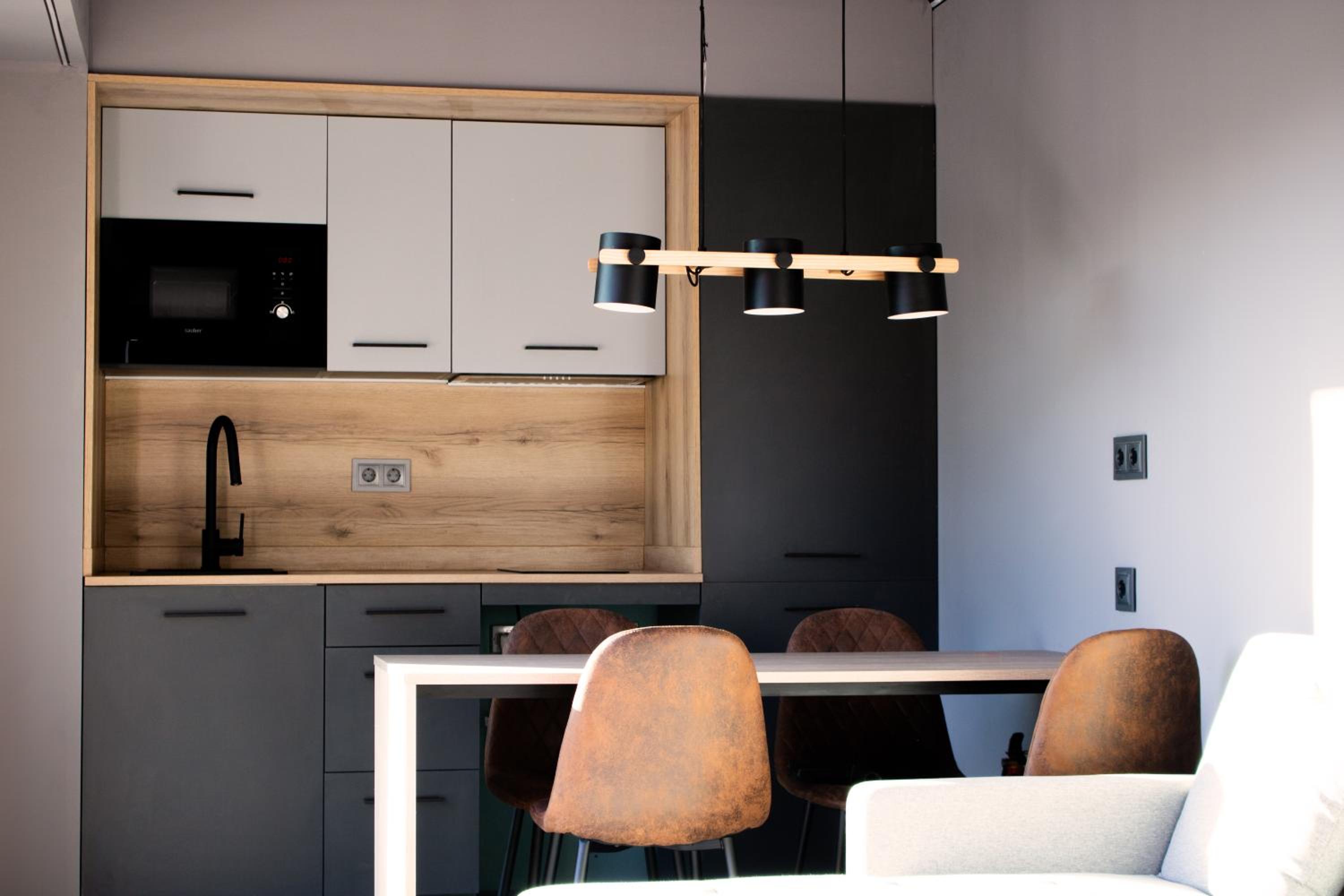 LA TIERRUCA HOMES