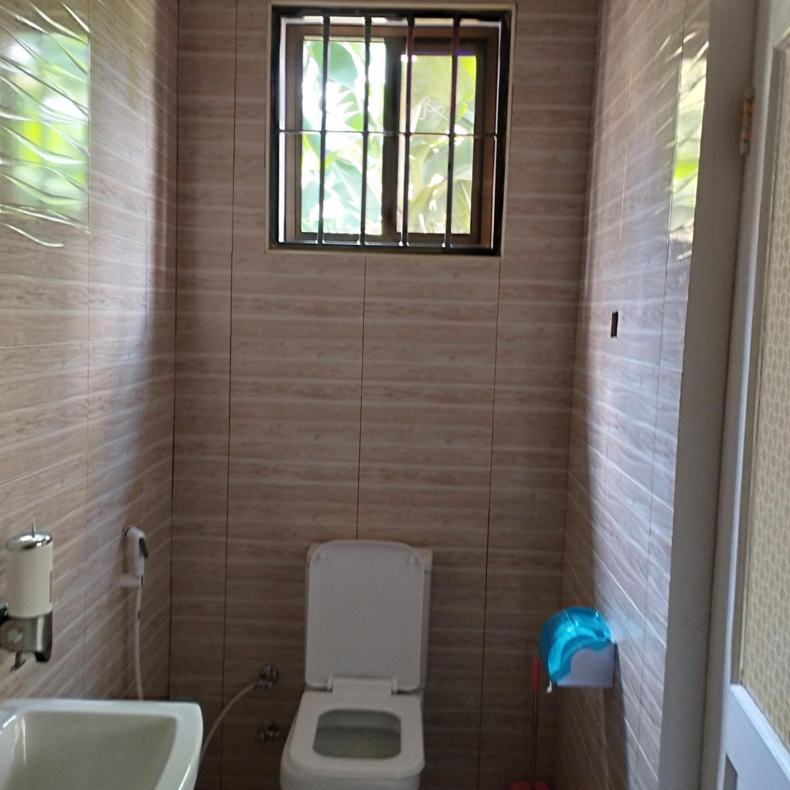 The golden shower lodge
