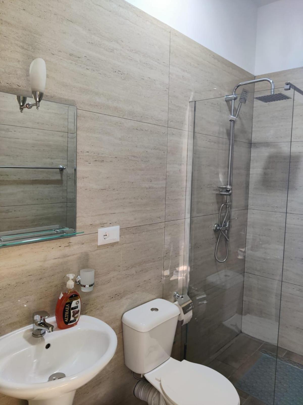 Auto Tana Guest House
