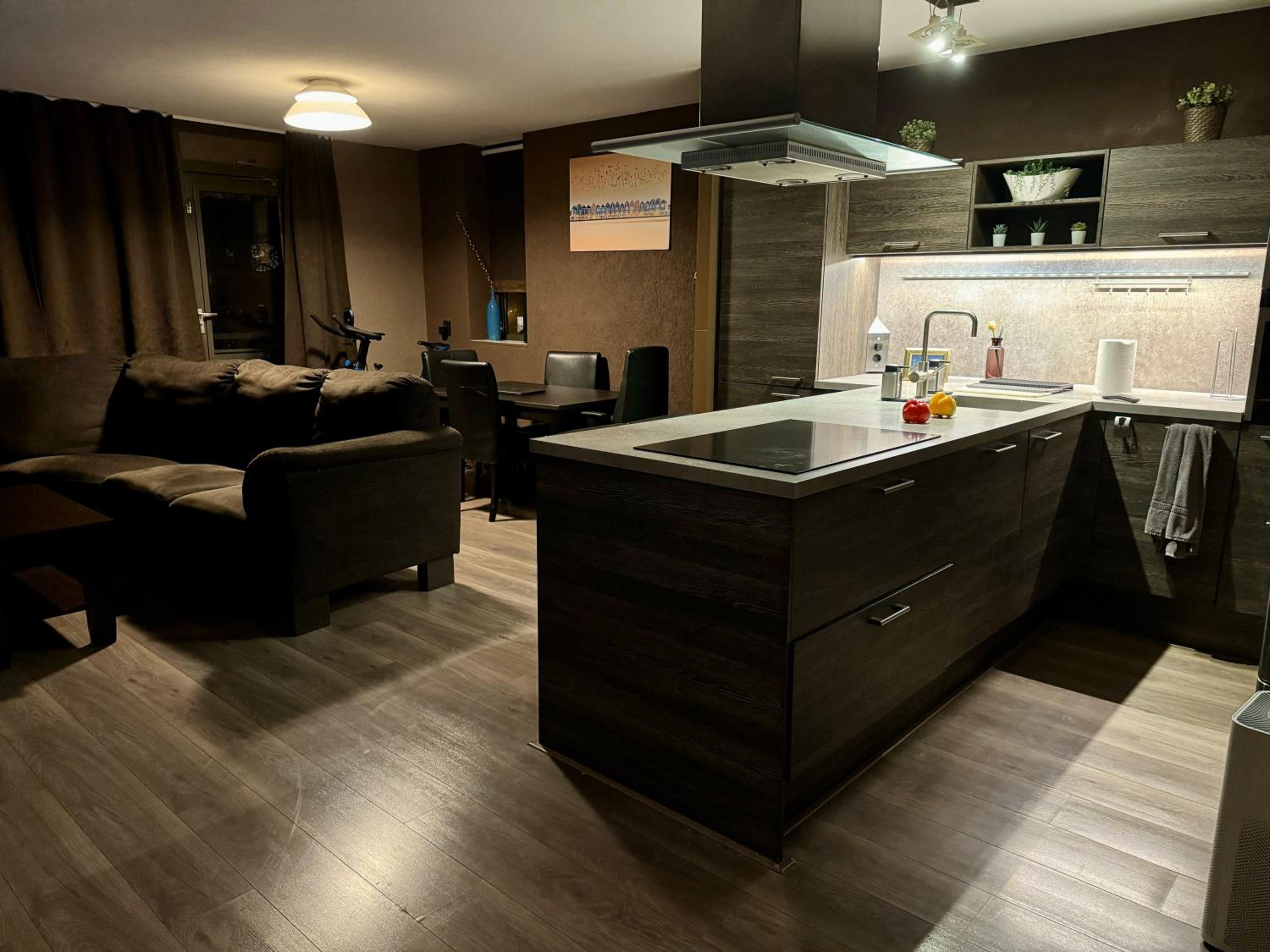 500-Mb Hi-Tech Silent Work-Home