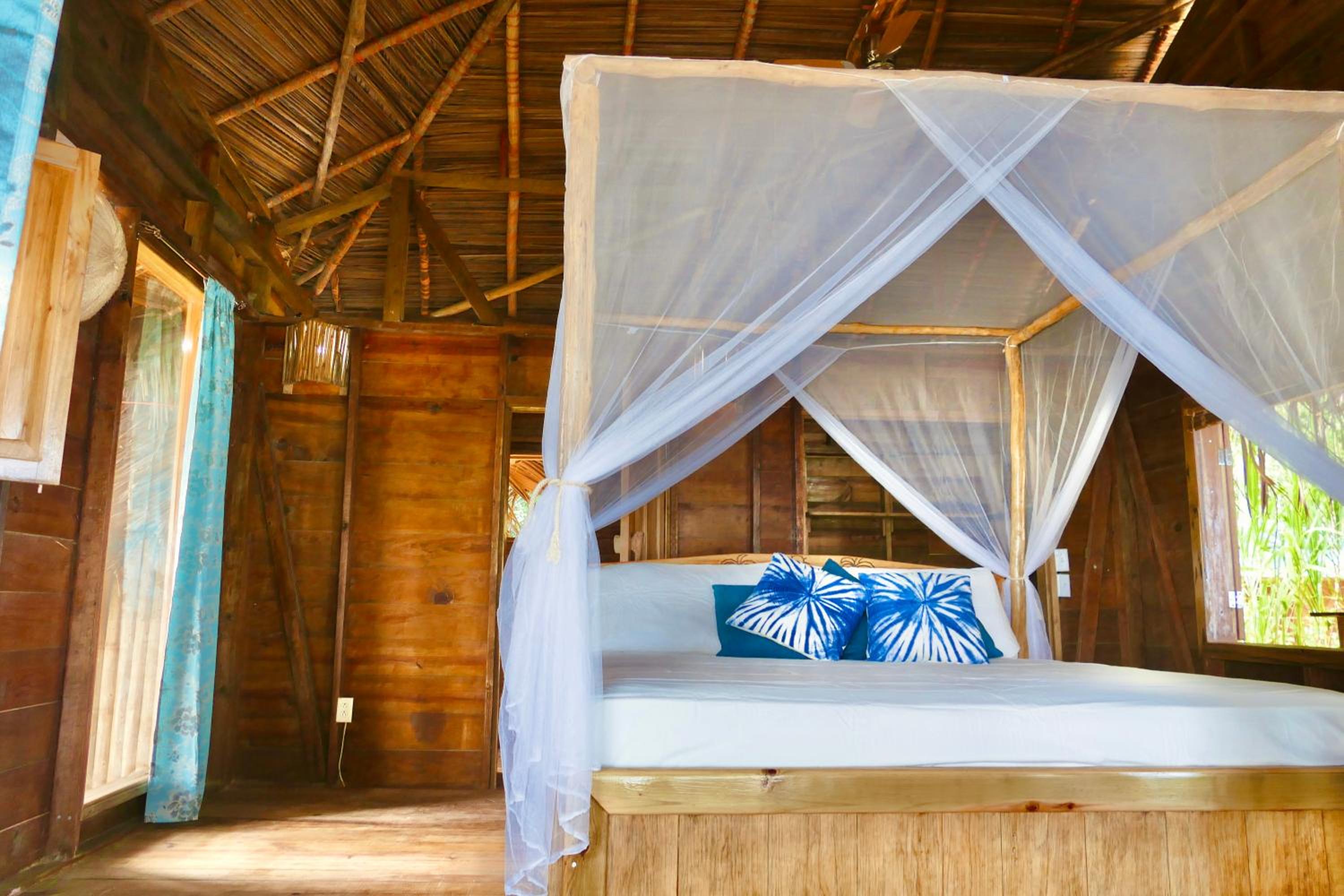Beachfront House at La Vida Resort view 3