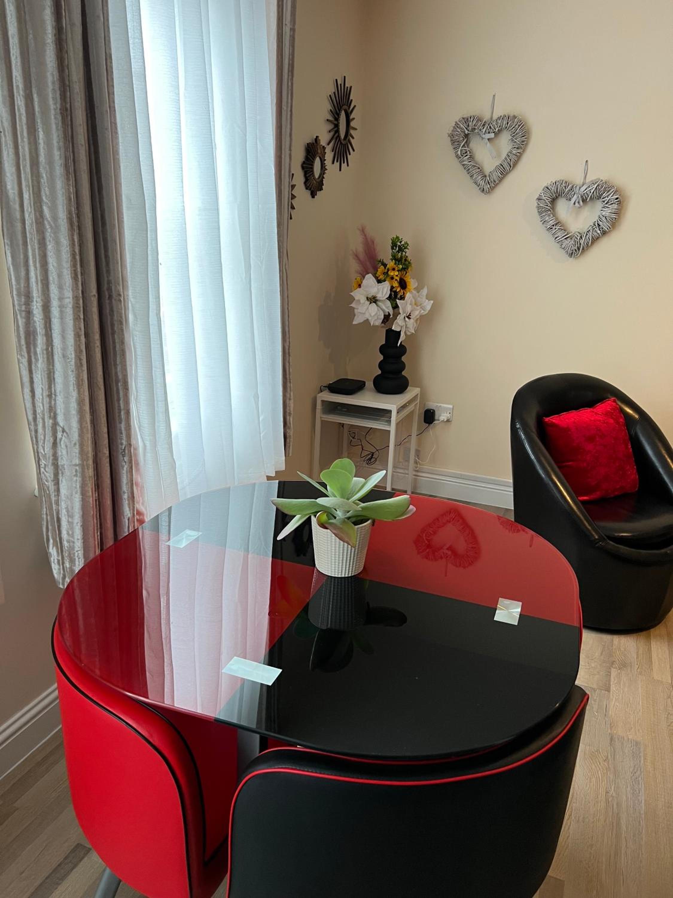 Glastonbury High Street Sanctuary- 2 BD, sleeps 3