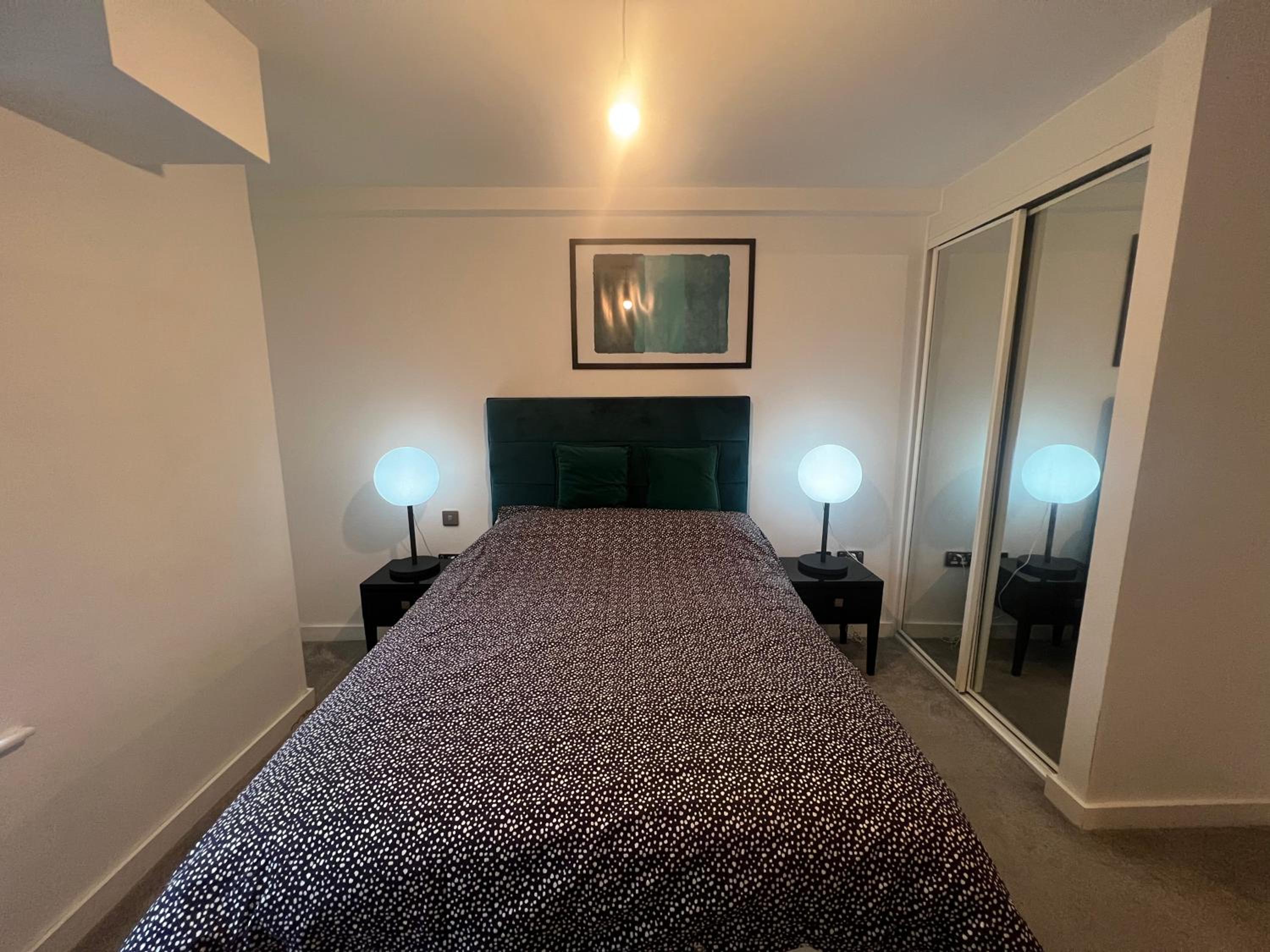 High End 2Bed Duplex Apt With Top Floor Terrace Near City Centre Salford photo 4