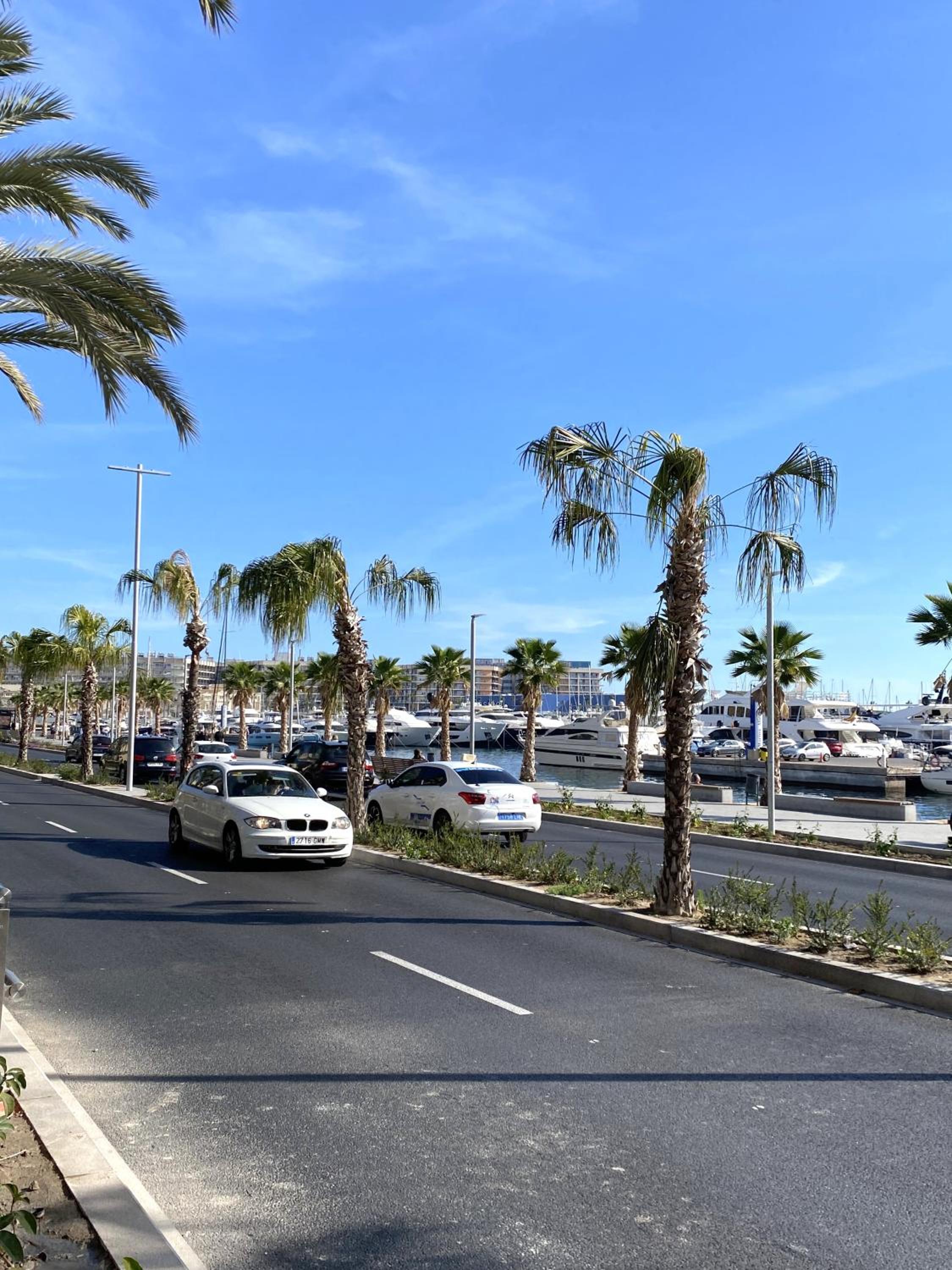 Modern Apartment in Alicante center Beach
