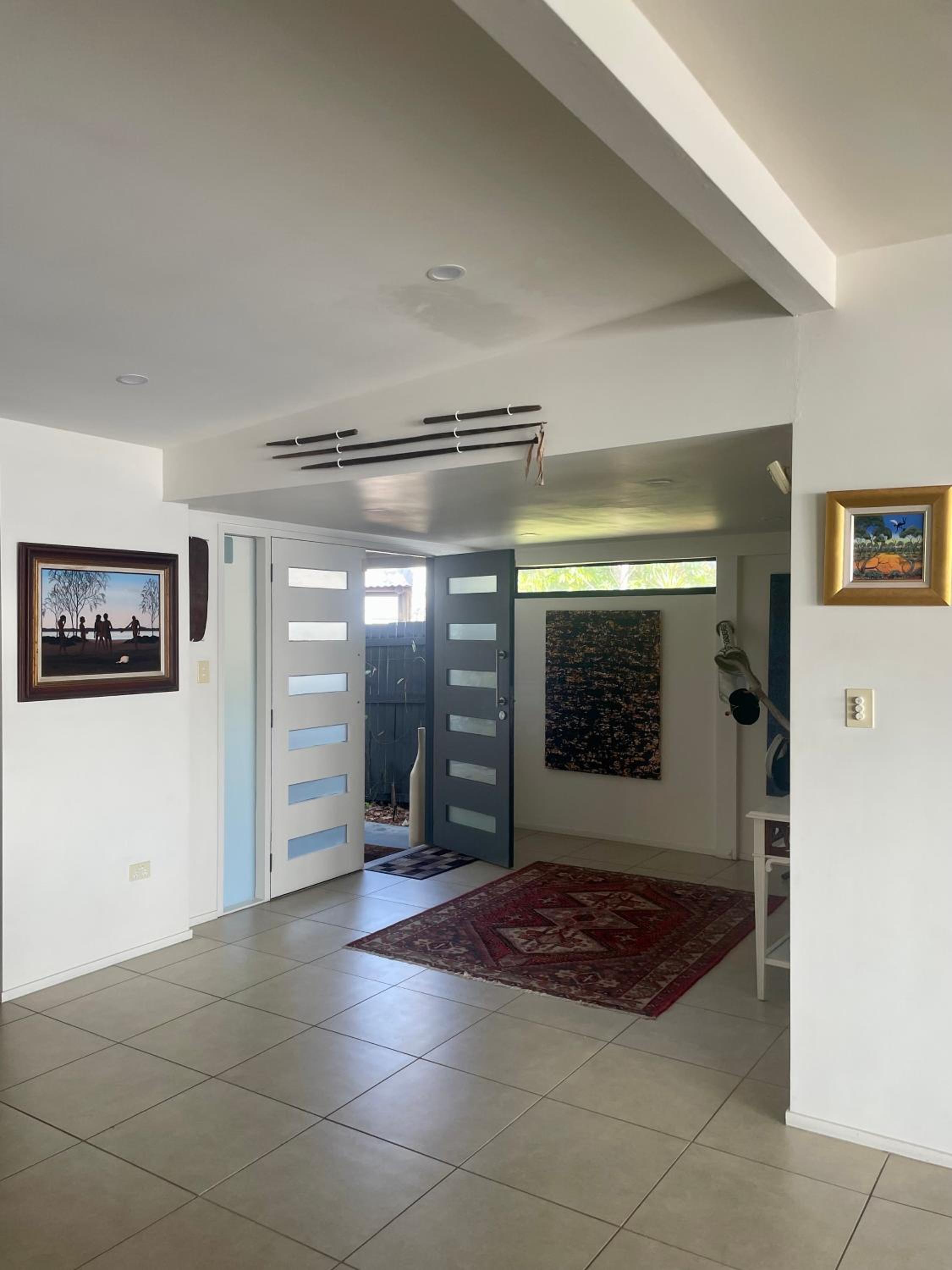 Sandcastle Retreat - Absolute Cairns beachfront