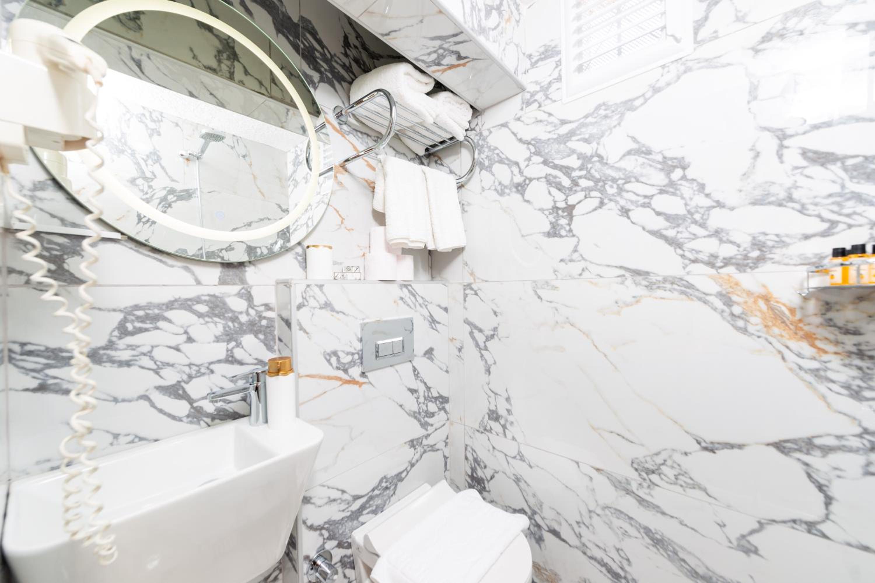 Bright Apart Hotel - Image 47